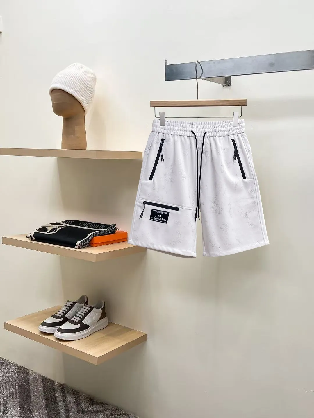 Y 3 Complete three standards 2026 summer New Arrival men's casual shorts, advanced custom-made Breathable fabric Breathable fabric with high elasticity and comfort, impeccable details, top-grade accessories, original logo design concept, delicate and soft feel! The upper body fit is awesome! Size: M-XXXL Please state your height and weight when ordering