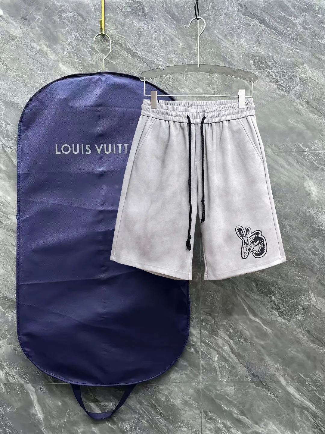 Y 3 Complete three standards 2026 summer New Arrival men's casual shorts, advanced custom-made Breathable fabric Breathable fabric with high elasticity and comfort, impeccable details, top-grade accessories, original logo design concept, delicate and soft feel! The upper body fit is awesome! Size: M-XXXL Please state your height and weight when ordering