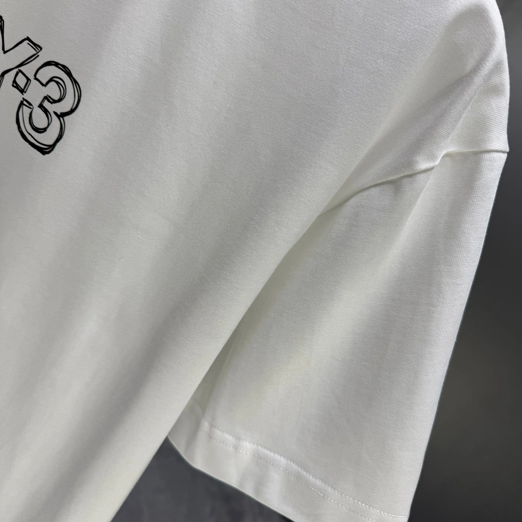 Y 3 Yohji Yamamoto 2026 Spring and Summer New Arrival short-sleeved T-shirt Customized cotton letter logo printing Color: Black White Color Sizes: S M L XL XXL