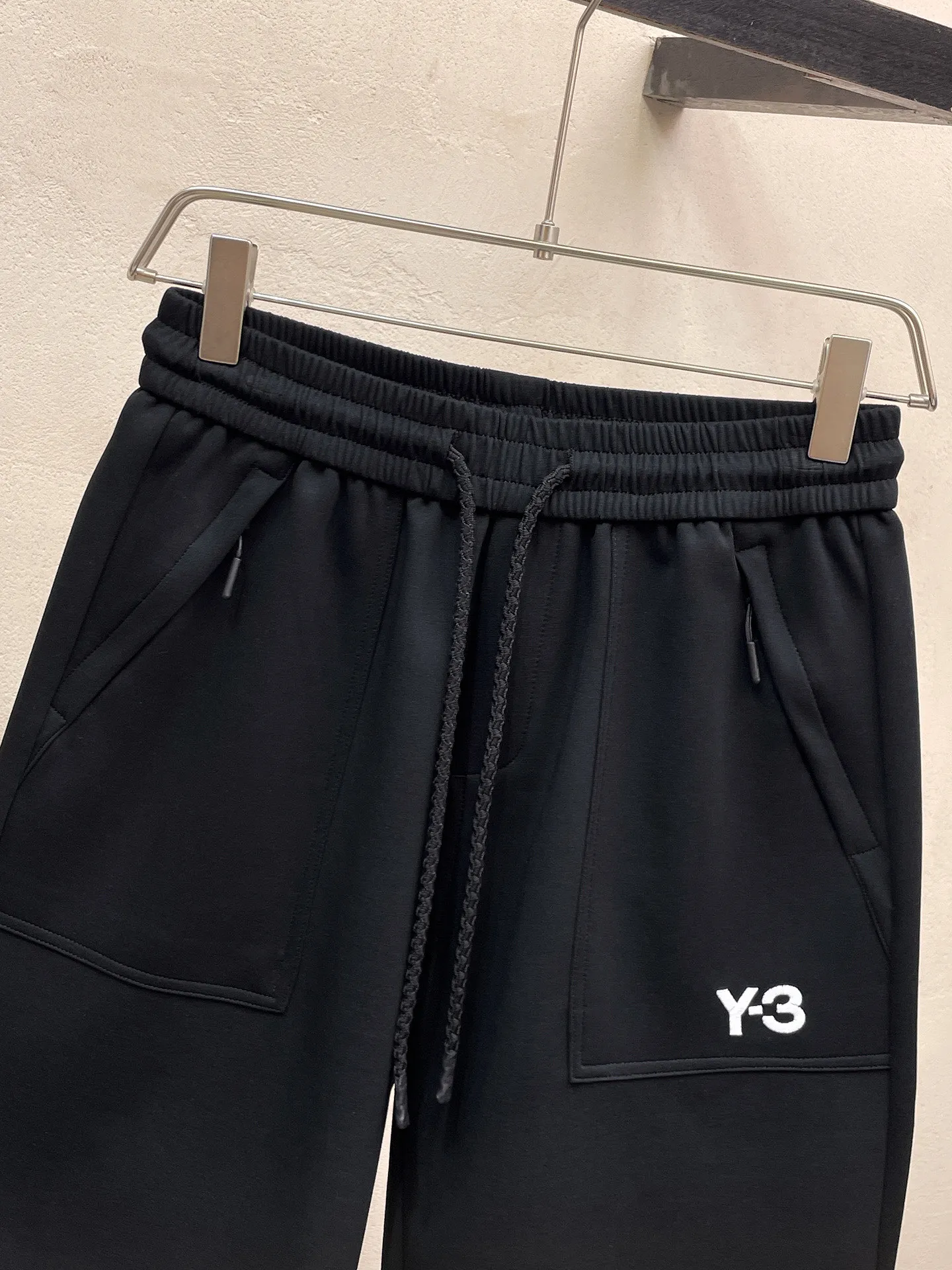 Y 3 Complete three standards 2026 summer New Arrival men's casual shorts, advanced custom-made Breathable fabric Breathable fabric with high elasticity and comfort, impeccable details, top-grade accessories, original logo design concept, delicate and soft feel! The upper body fit is awesome! Size: M-XXXL Please state your height and weight when ordering