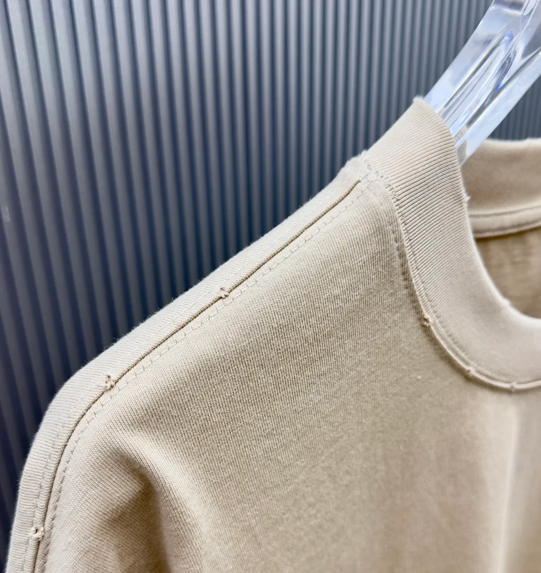 (Strictly control Quality) Style: Yamamoto-Yoji.Y-3 short-sleeved T-shirt Fabric: Weight double yarn 100% cotton Rib: Weight Sorona 1*1 trendy brand Process: Washed and worn printing Color: White Gray Khaki Haze Blue Black Size: M-4XL No gender distinction Men and women Same Style
