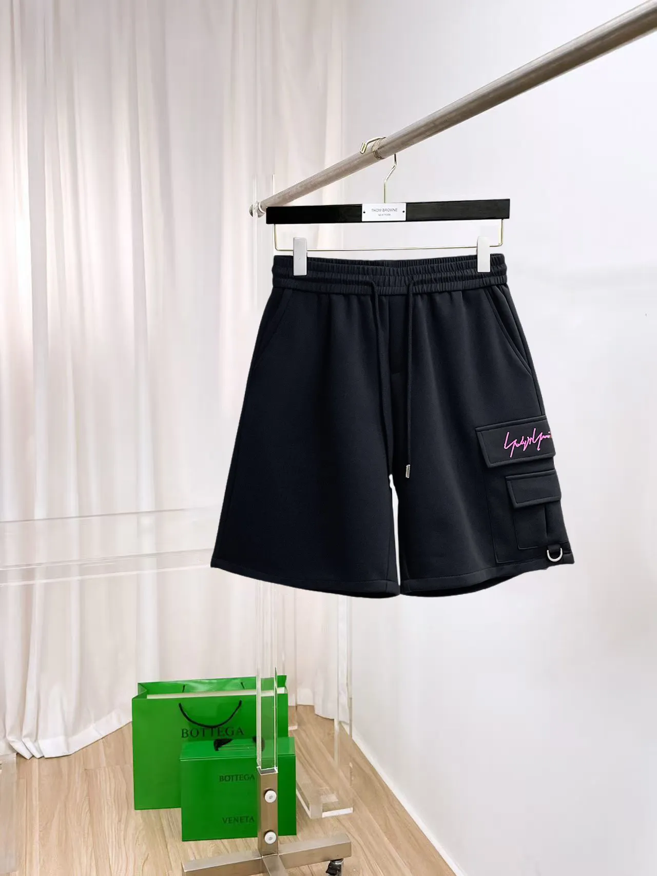 Y 3 Complete three standards 2026 summer New Arrival men's casual shorts, advanced custom-made Breathable fabric Breathable fabric with high elasticity and comfort, impeccable details, top-grade accessories, original logo design concept, delicate and soft feel! The upper body fit is awesome! Size: M-XXXL Please state your height and weight when ordering