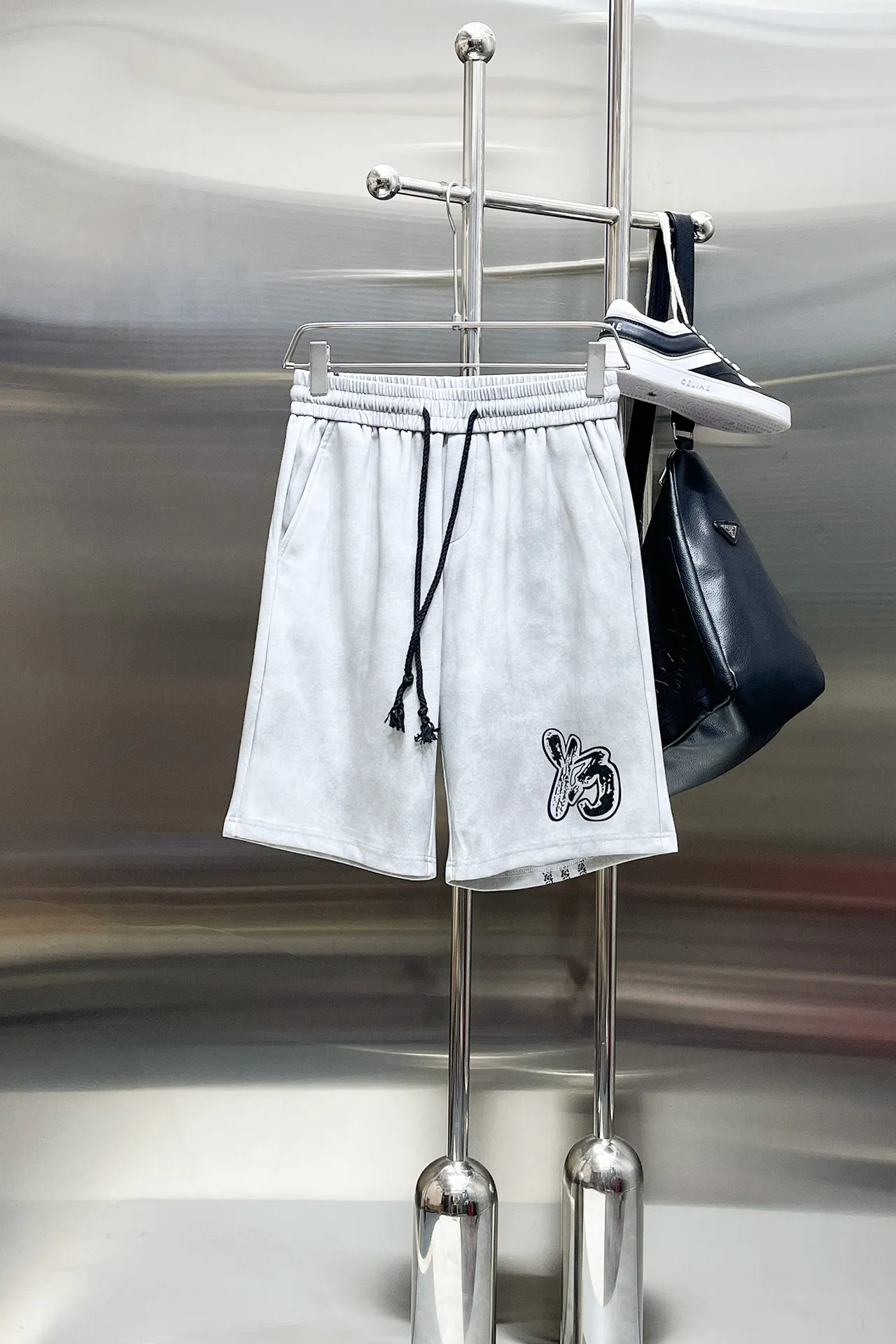 Y 3 Complete three standards 2026 summer New Arrival men's casual shorts, advanced custom-made Breathable fabric Breathable fabric with high elasticity and comfort, impeccable details, top-grade accessories, original logo design concept, delicate and soft feel! The upper body fit is awesome! Size: M-XXXL Please state your height and weight when ordering