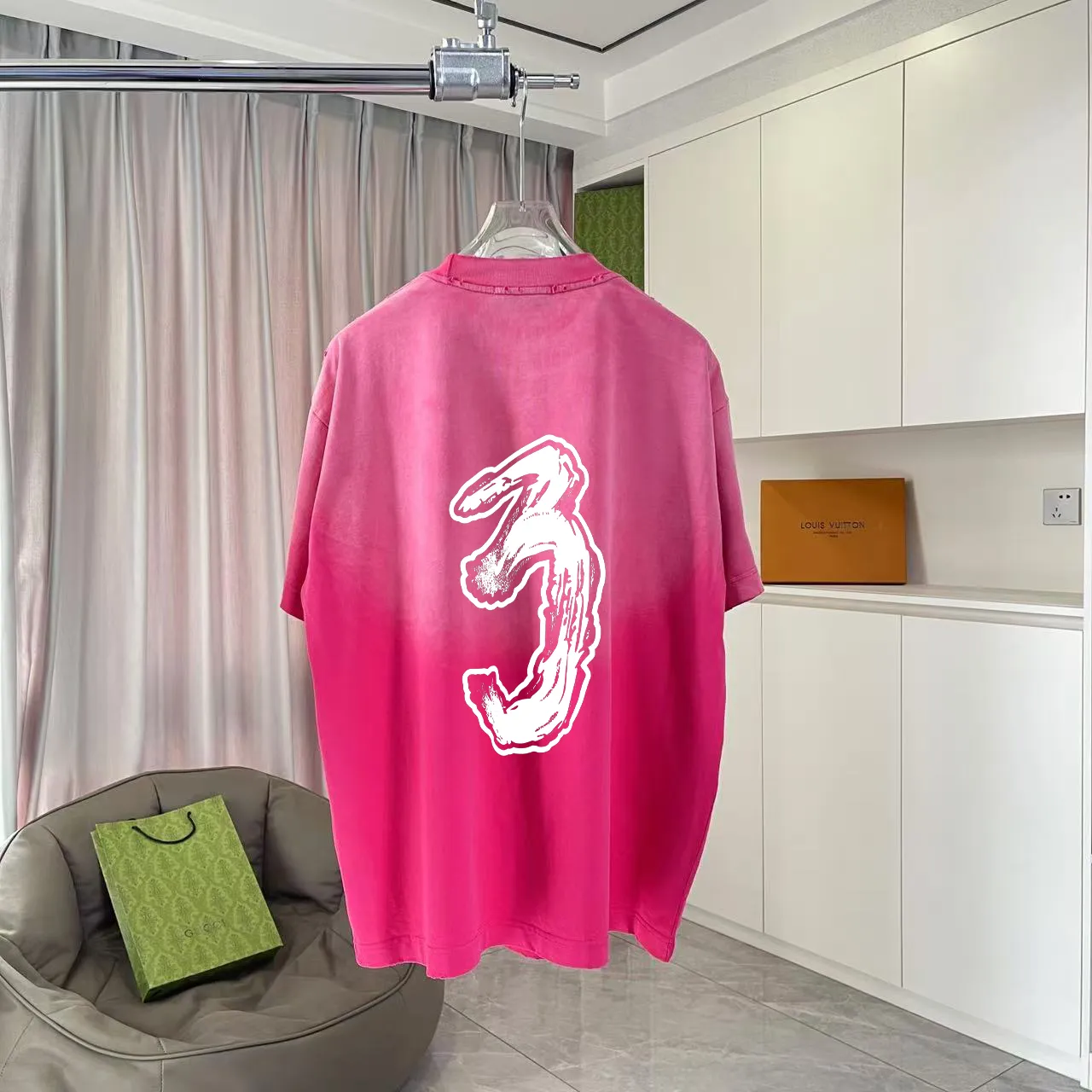 Y-3 2025 Summer New Arrival Washed gradient old and worn Personalized letter logo printing Short-sleeved T-shirt Customized fabric g Men and women Same Style Size: S M L XL XXL Five sizes Color: Black Gray Gradient black Gradient red