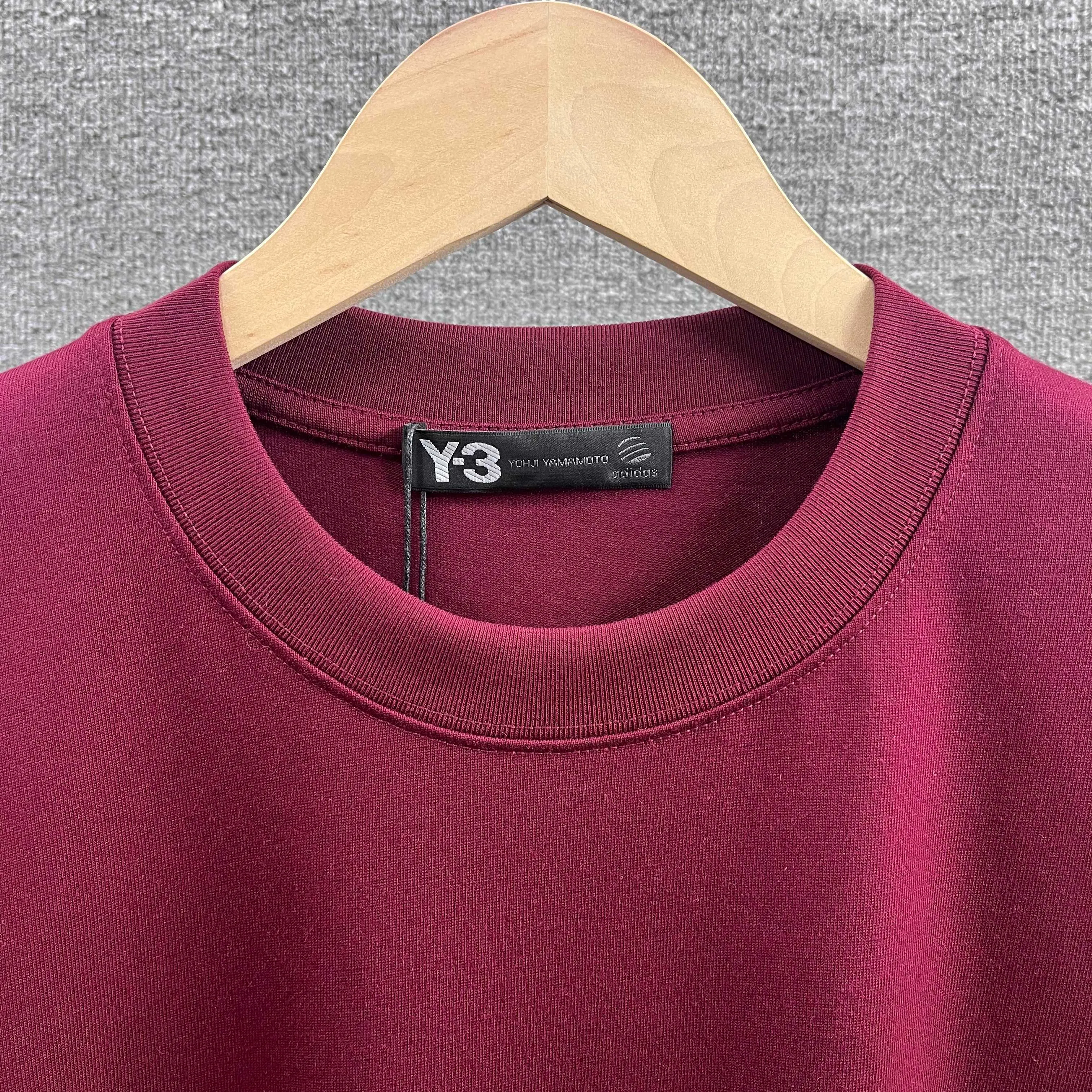 Y 3* * *yoji 2026 spring and summer New Arrival Classic signature letter flocking logo technology Y-3 signature model Double yarn custom plain cotton fabric Short-sleeved T-shirt Men and women Same Style Color: Black White Wine Red Size: S (90-130 pounds) M (120-150 pounds) L (140-165 pounds) XL (160-180 pounds) XXL (180 pounds)