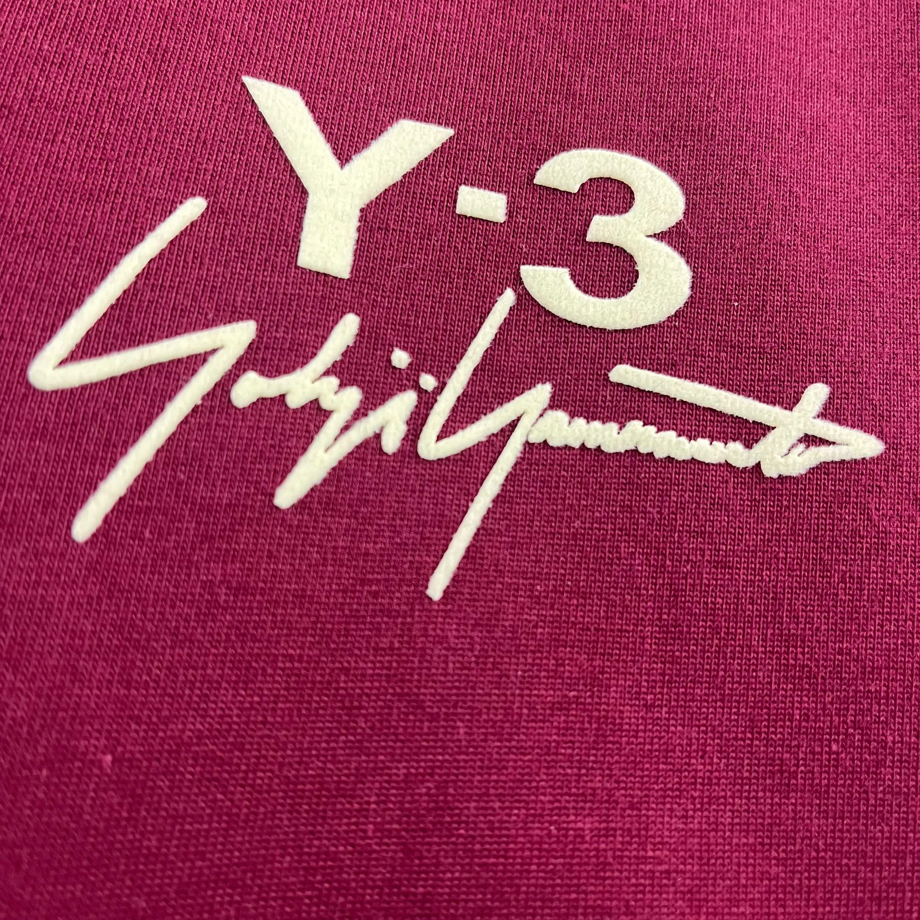 Y 3* * *yoji 2026 spring and summer New Arrival Classic signature letter flocking logo technology Y-3 signature model Double yarn custom plain cotton fabric Short-sleeved T-shirt Men and women Same Style Color: Black White Wine Red Size: S (90-130 pounds) M (120-150 pounds) L (140-165 pounds) XL (160-180 pounds) XXL (180 pounds)