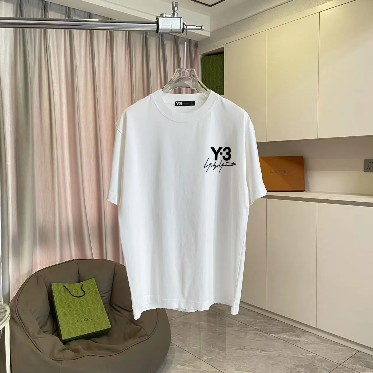 Y-3 2026 Summer New Arrival Washed, distressed, personalized letter logo print, short-sleeved T-shirt, customized fabric g Men and women Same Style Size: S M L XL XXL Five sizes Color: White Brown Purple Gray