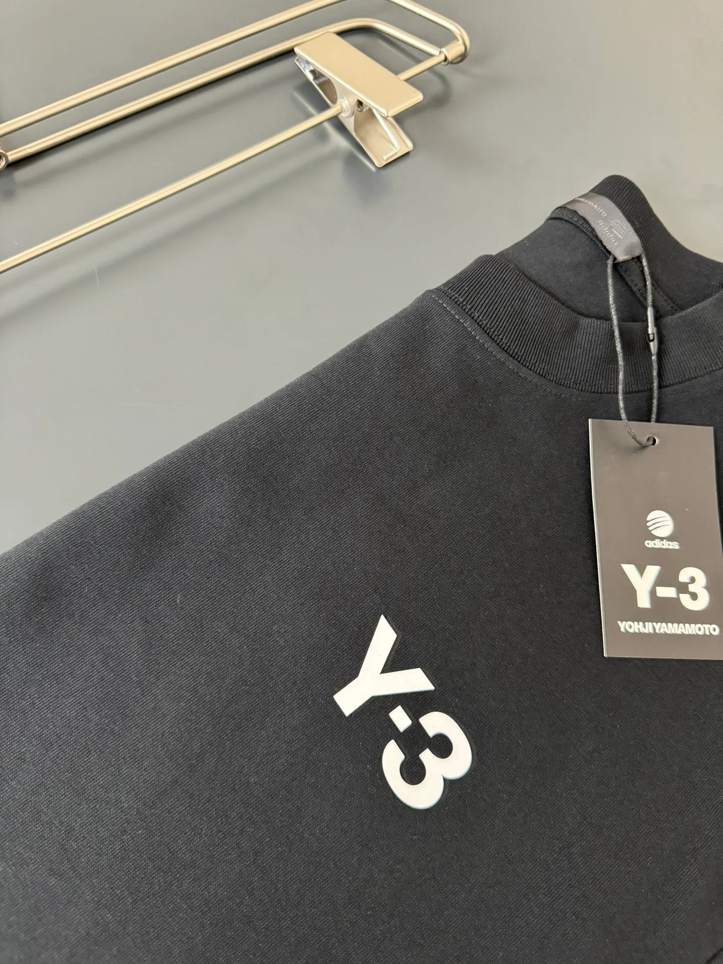 Y-3*Yoji Yamamoto*The most New Arrival round neck fashionable short-sleeved T-shirt in spring and summer, made of heavyweight pure cotton double yarn pure cotton fabric! Comfortable against the skin, durable and easy to wear, three-dimensional silicone letter craft logo design, original factory meticulous craftsmanship, casual Versatile must-have Sizes S M L XL XXL