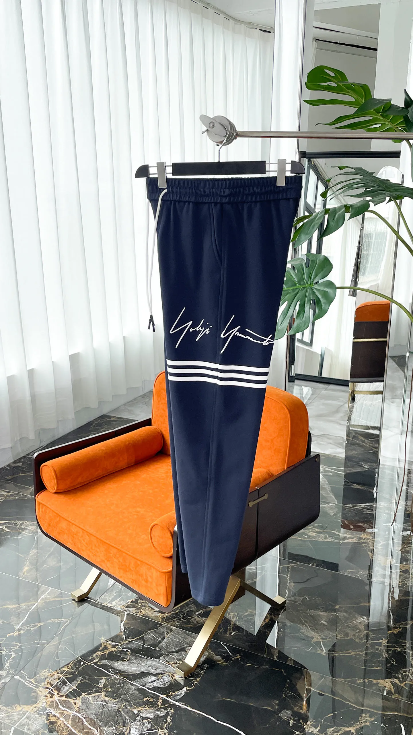 Y 3 [Higher version] The latest products for autumn and winter 2026, available at the counter simultaneously, original goods, fashionable casual trousers and casual pants, using imported original fabrics, top-grade embroidery 🪡 craft letter pattern logo, original hardware accessories decoration, simple yet fashionable, fashionable and handsome upper body, Sizes: M-3XL