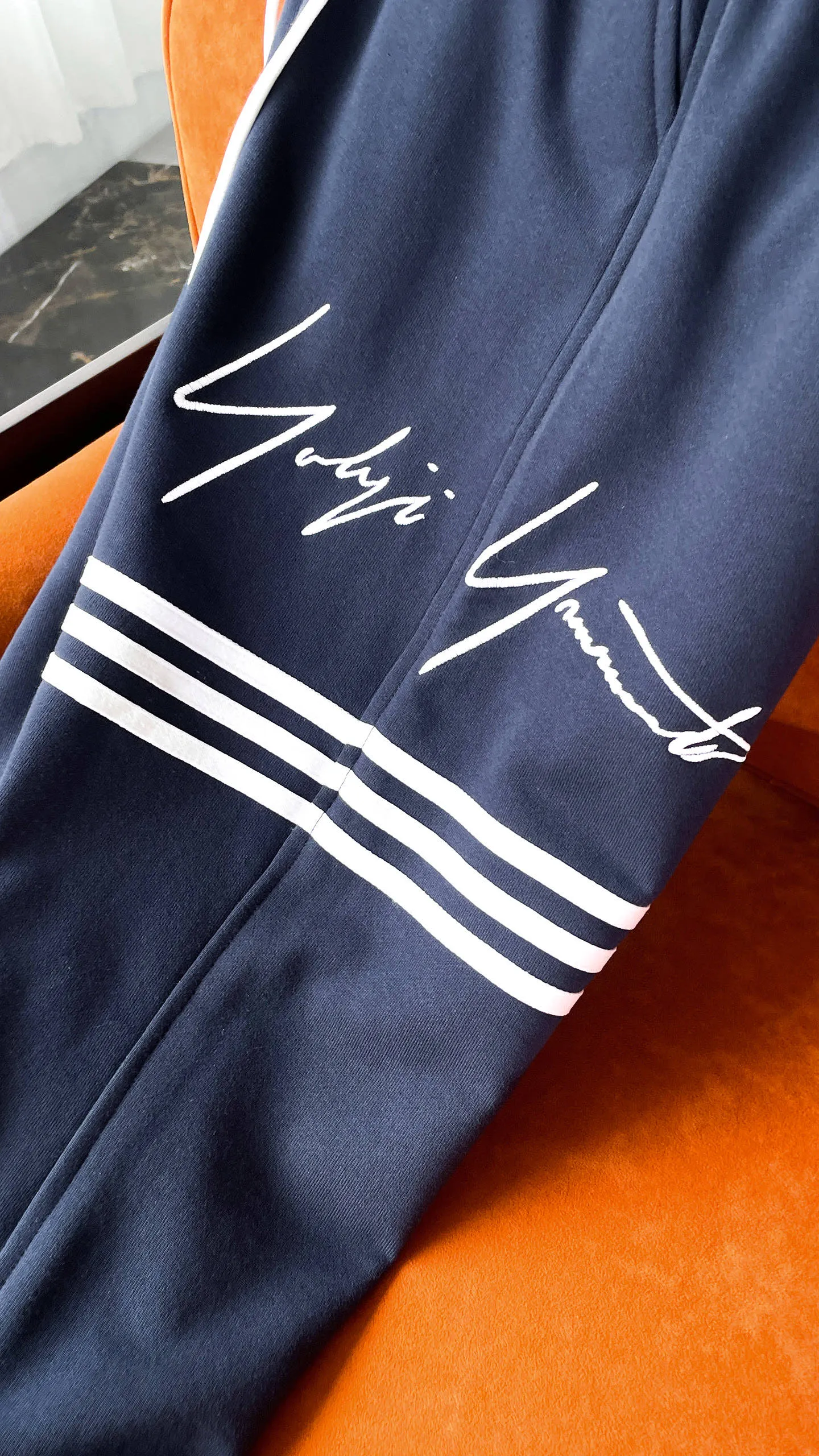 Y 3 [Higher version] The latest products for autumn and winter 2026, available at the counter simultaneously, original goods, fashionable casual trousers and casual pants, using imported original fabrics, top-grade embroidery 🪡 craft letter pattern logo, original hardware accessories decoration, simple yet fashionable, fashionable and handsome upper body, Sizes: M-3XL
