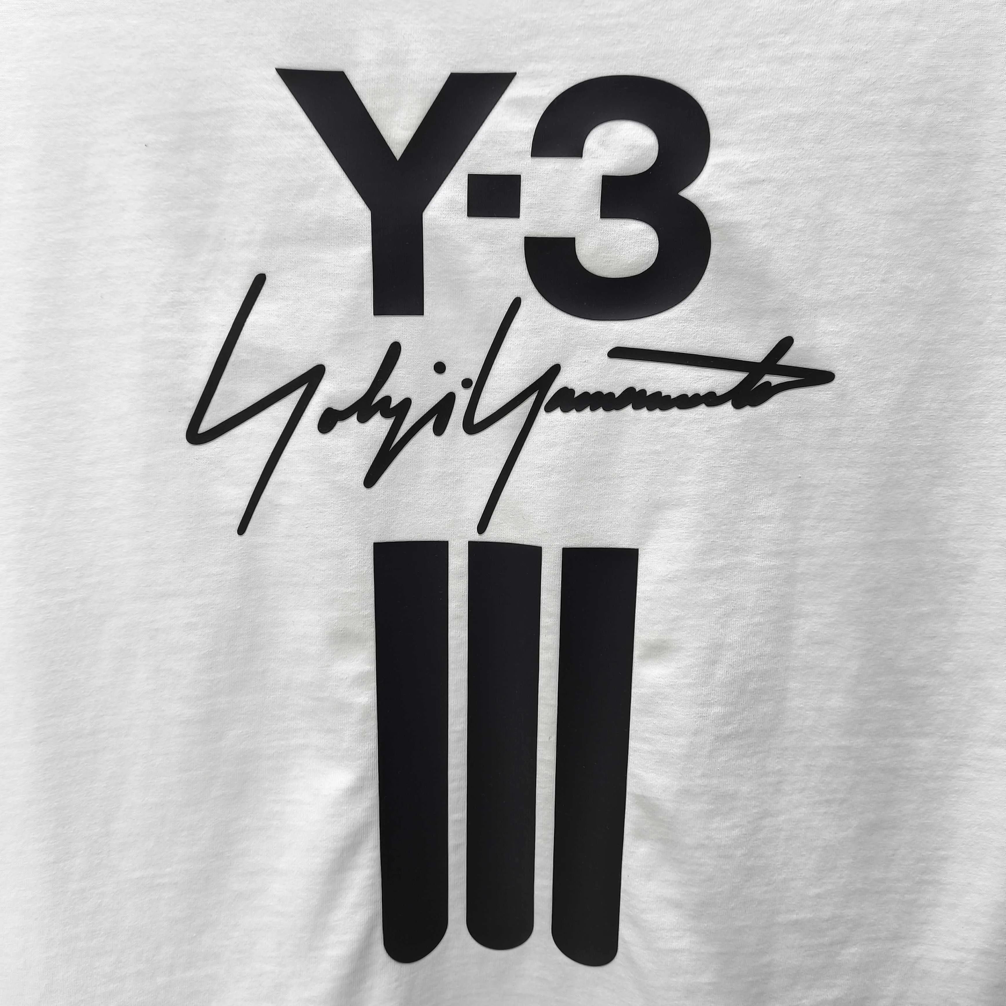 Y 3 Yohji Yamamoto 2026 Spring and Summer New Arrival g-neck sleeves frayed and washed, three-dimensional thick plate glue logo, short-sleeved T-shirt, loose fit for men and women, Same Style Size S M L XL XXL, washed Black, washed White, washed Gray