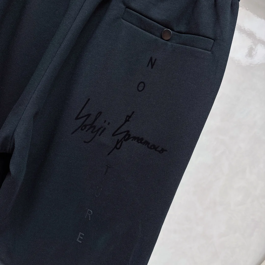 Y 3 Complete three standards 2026 summer New Arrival men's casual shorts, advanced custom-made Breathable fabric Breathable fabric with high elasticity and comfort, impeccable details, top-grade accessories, original logo design concept, delicate and soft feel! The upper body fit is awesome! Size：M-XXXL