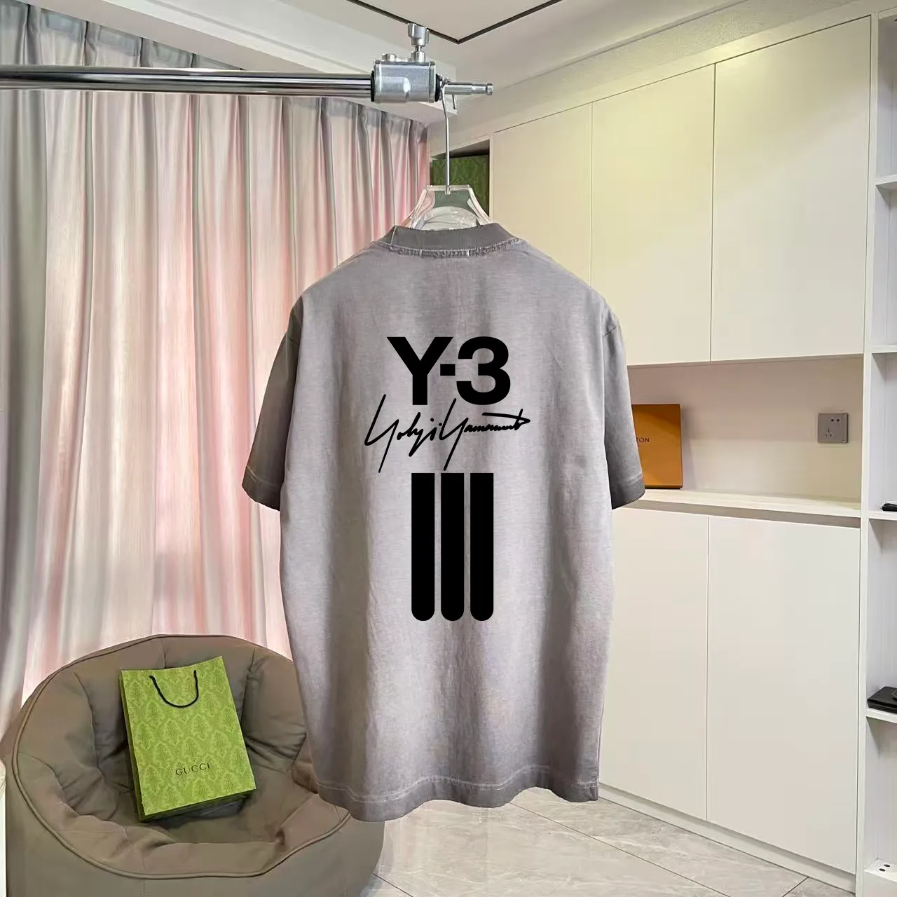 Y-3 2026 Summer New Arrival Washed, distressed, personalized letter logo print, short-sleeved T-shirt, customized fabric g Men and women Same Style Size: S M L XL XXL Five sizes Color: White Brown Purple Gray