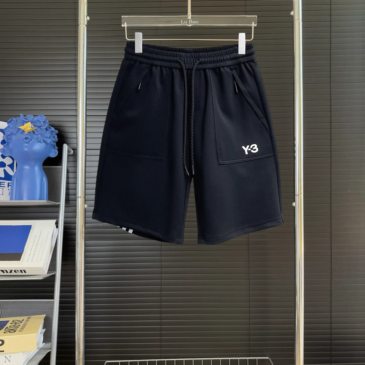 Y 3 Complete three standards 2026 summer New Arrival men's casual shorts, advanced custom-made Breathable fabric Breathable fabric with high elasticity and comfort, impeccable details, top-grade accessories, original logo design concept, delicate and soft feel! The upper body fit is awesome! Size: M-XXXL Please state your height and weight when ordering