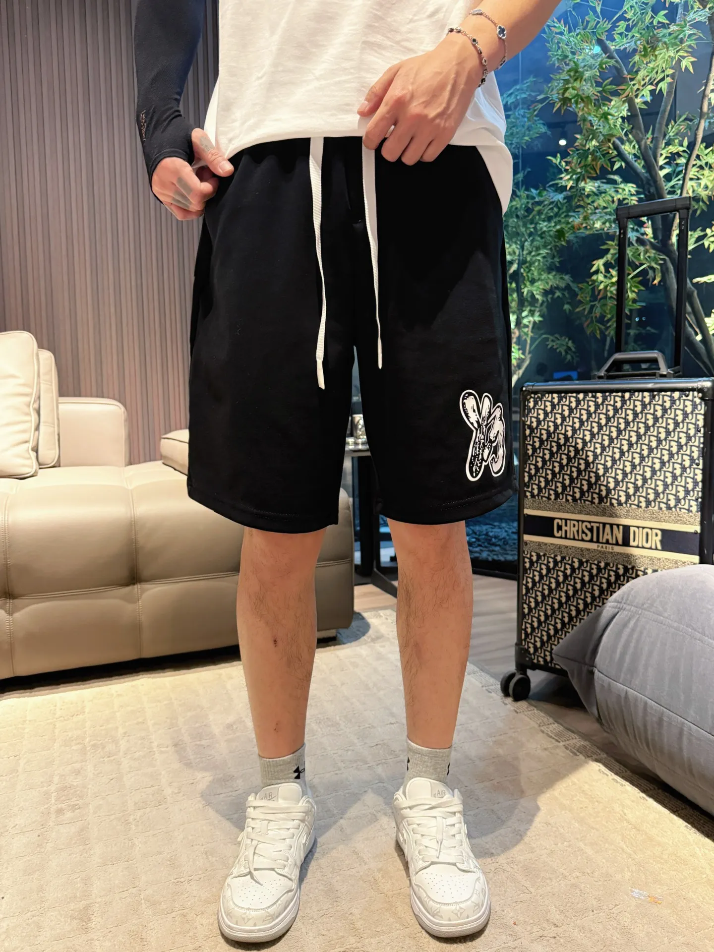Y 3 Complete three standards 2026 summer New Arrival men's casual shorts, advanced custom-made Breathable fabric Breathable fabric with high elasticity and comfort, impeccable details, top-grade accessories, original logo design concept, delicate and soft feel! The upper body fit is awesome! Size: M-XXXL Please state your height and weight when ordering