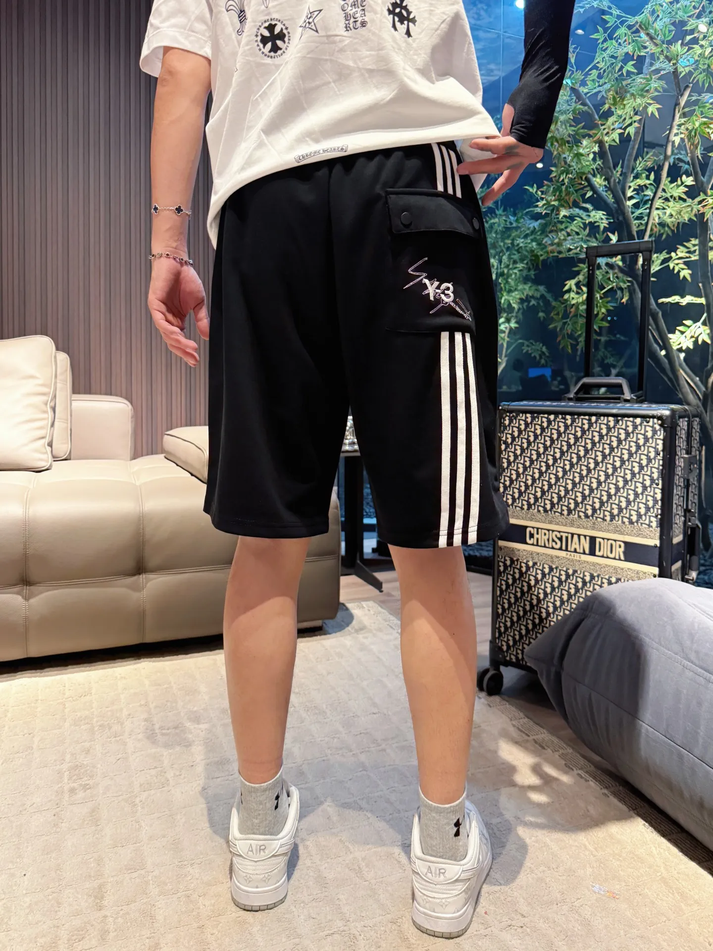 Y 3 Complete three standards 2026 summer New Arrival men's casual shorts, advanced custom-made Breathable fabric Breathable fabric with high elasticity and comfort, impeccable details, top-grade accessories, original logo design concept, delicate and soft feel! The upper body fit is awesome! Size: M-XXXL Please state your height and weight when ordering