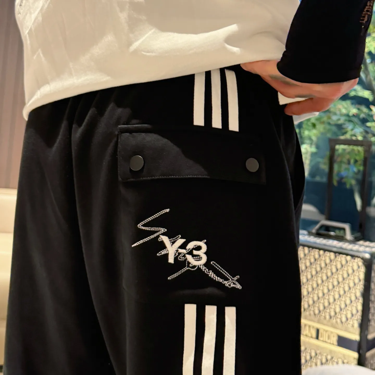 Y 3 Complete three standards 2026 summer New Arrival men's casual shorts, advanced custom-made Breathable fabric Breathable fabric with high elasticity and comfort, impeccable details, top-grade accessories, original logo design concept, delicate and soft feel! The upper body fit is awesome! Size: M-XXXL Please state your height and weight when ordering