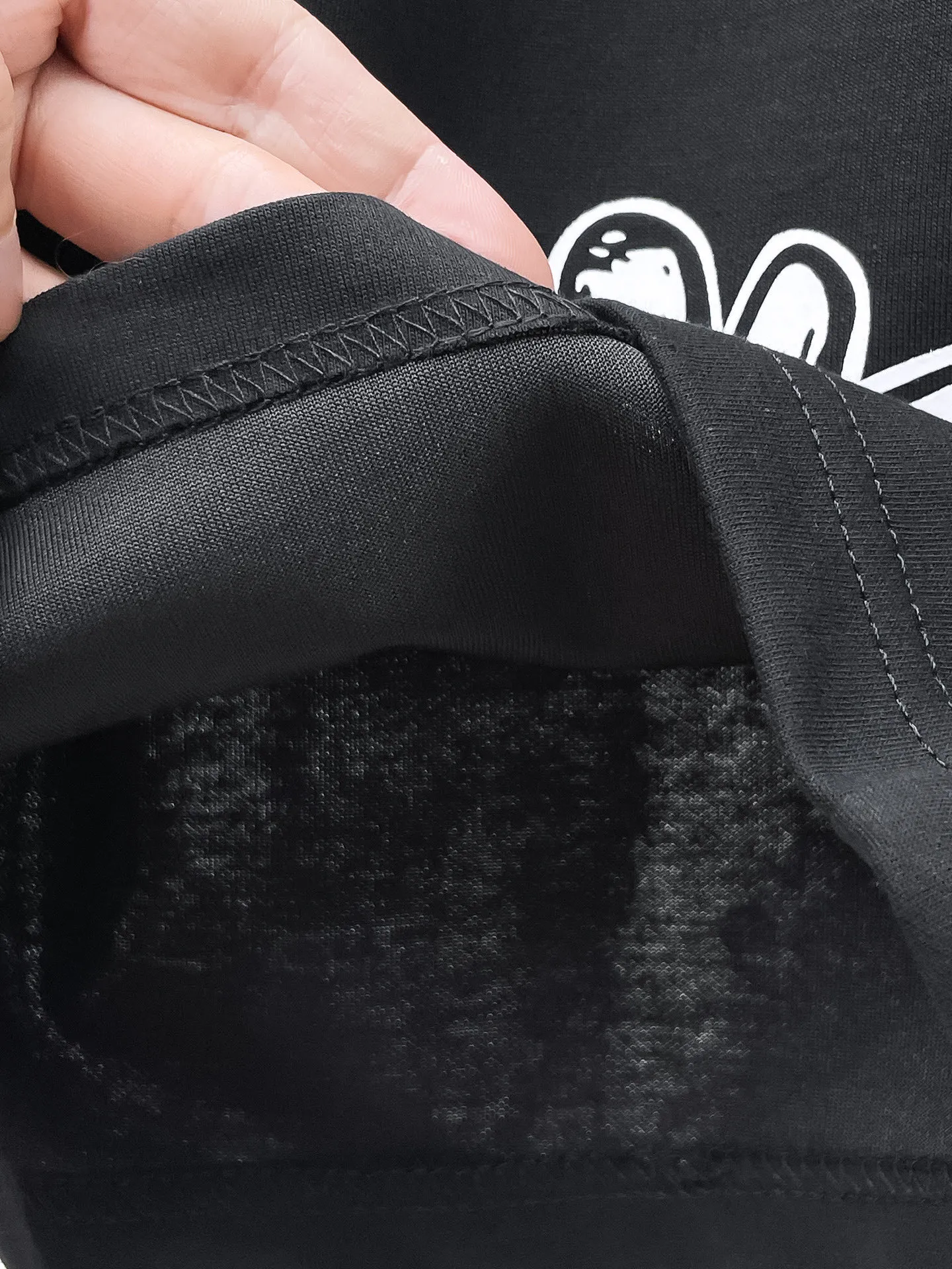 Y 3 Complete three standards 2026 summer New Arrival men's casual shorts, advanced custom-made Breathable fabric Breathable fabric with high elasticity and comfort, impeccable details, top-grade accessories, original logo design concept, delicate and soft feel! The upper body fit is awesome! Size: M-XXXL Please state your height and weight when ordering