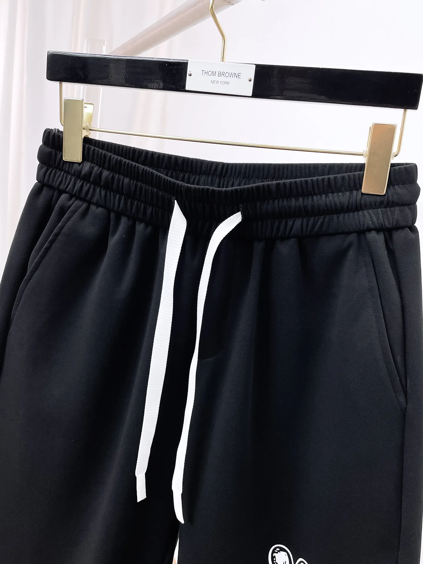 Y 3 Complete three standards 2026 summer New Arrival men's casual shorts, advanced custom-made Breathable fabric Breathable fabric with high elasticity and comfort, impeccable details, top-grade accessories, original logo design concept, delicate and soft feel! The upper body fit is awesome! Size: M-XXXL Please state your height and weight when ordering