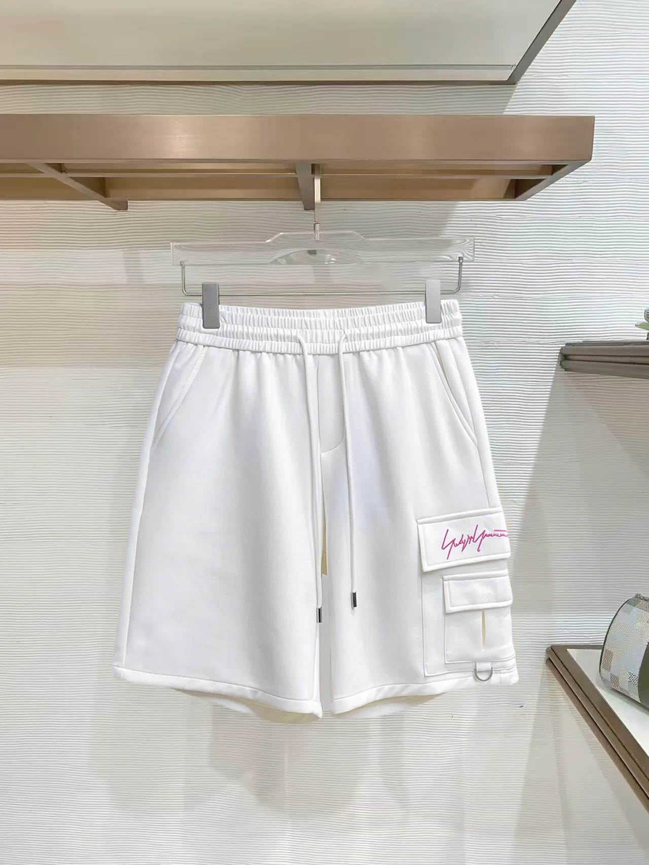 Y 3 Complete three standards 2026 summer New Arrival men's casual shorts, advanced custom-made Breathable fabric Breathable fabric with high elasticity and comfort, impeccable details, top-grade accessories, original logo design concept, delicate and soft feel! The upper body fit is awesome! Size: M-XXXL Please state your height and weight when ordering