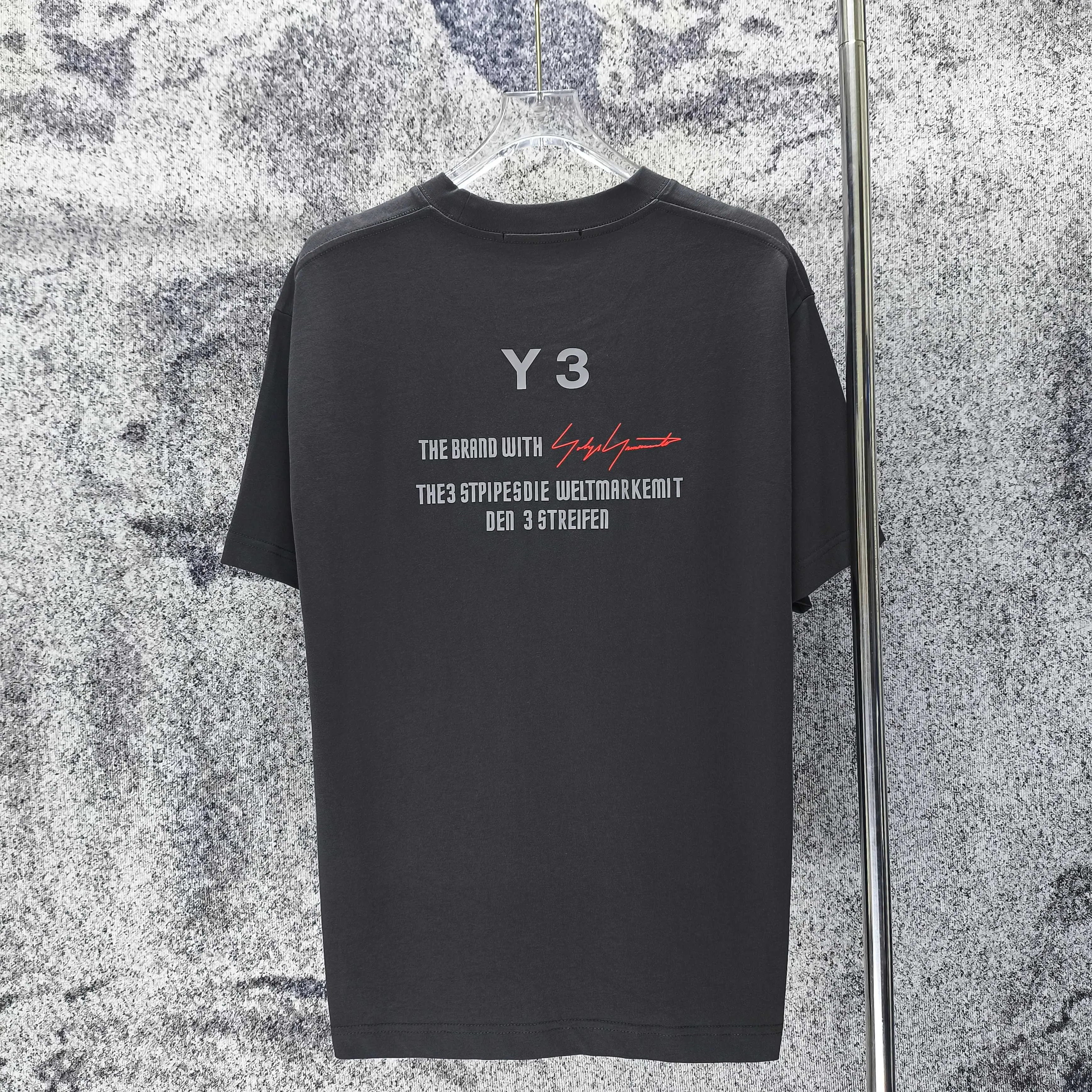 Y 3 Yohji Yamamoto 2026New Arrival Three-dimensional thick rubber logo short-sleeved T-shirt Loose fit for men and women Same Style Size S M L XL XXL Black White Gray