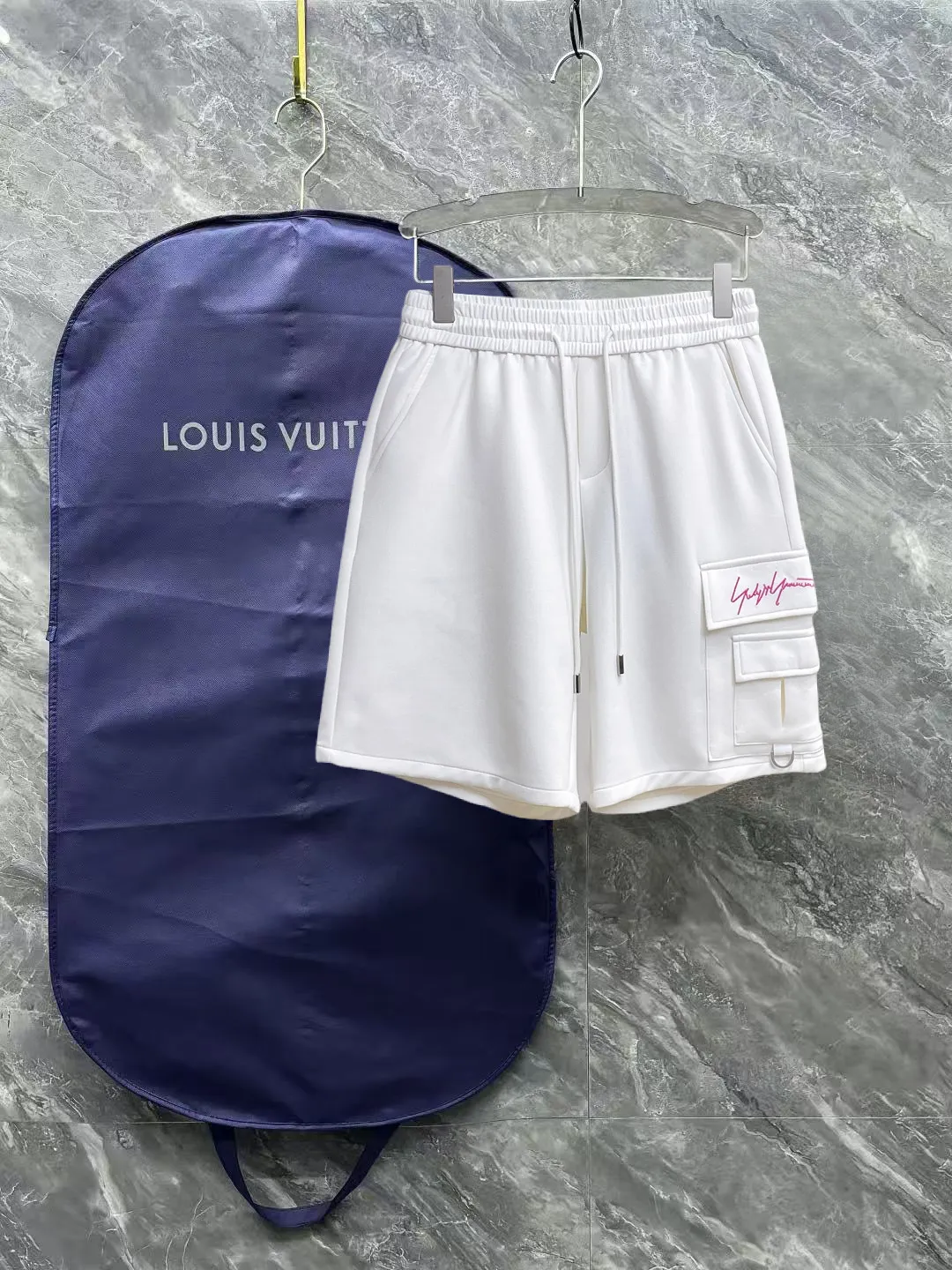Y 3 Complete three standards 2026 summer New Arrival men's casual shorts, advanced custom-made Breathable fabric Breathable fabric with high elasticity and comfort, impeccable details, top-grade accessories, original logo design concept, delicate and soft feel! The upper body fit is awesome! Size: M-XXXL Please state your height and weight when ordering