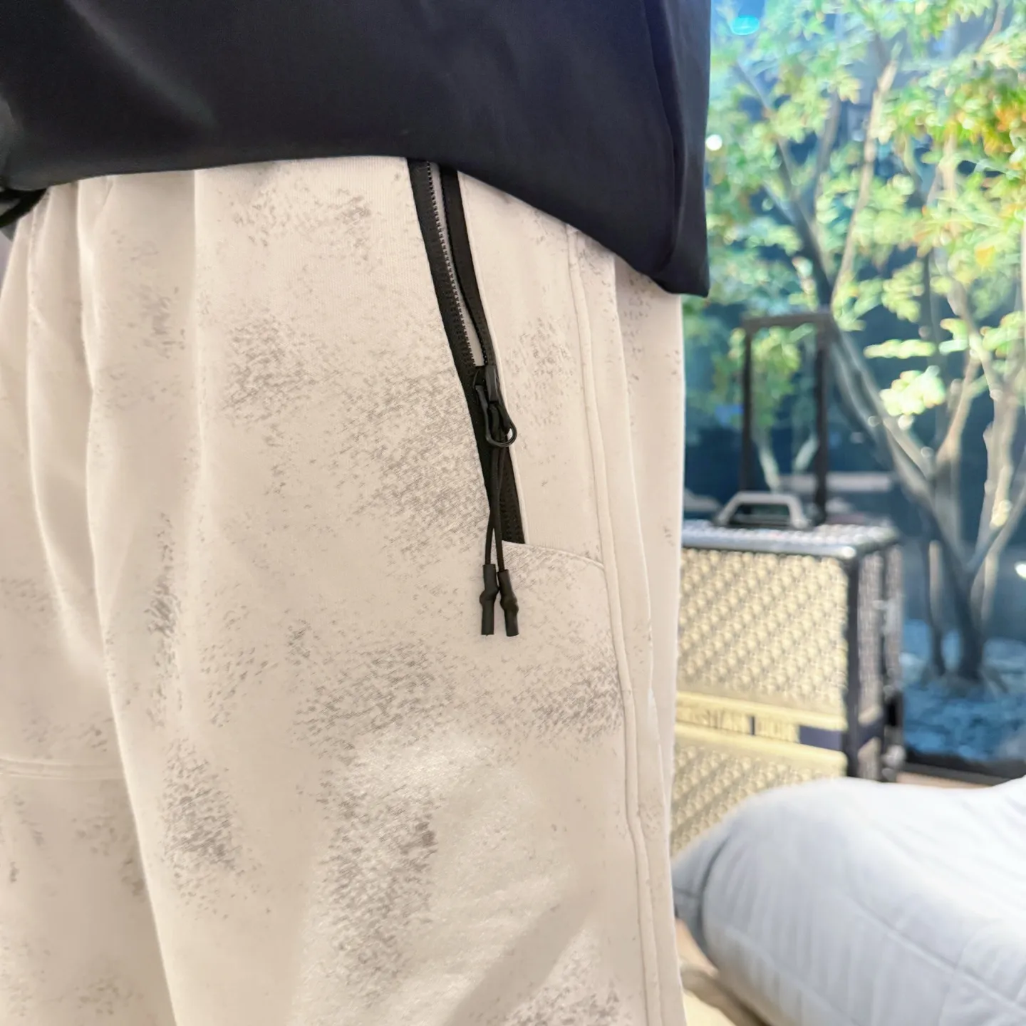 Y 3 Complete three standards 2026 summer New Arrival men's casual shorts, advanced custom-made Breathable fabric Breathable fabric with high elasticity and comfort, impeccable details, top-grade accessories, original logo design concept, delicate and soft feel! The upper body fit is awesome! Size: M-XXXL Please state your height and weight when ordering
