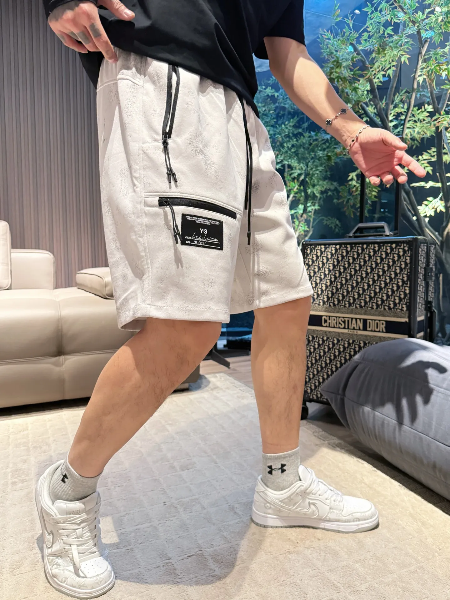 Y 3 Complete three standards 2026 summer New Arrival men's casual shorts, advanced custom-made Breathable fabric Breathable fabric with high elasticity and comfort, impeccable details, top-grade accessories, original logo design concept, delicate and soft feel! The upper body fit is awesome! Size: M-XXXL Please state your height and weight when ordering