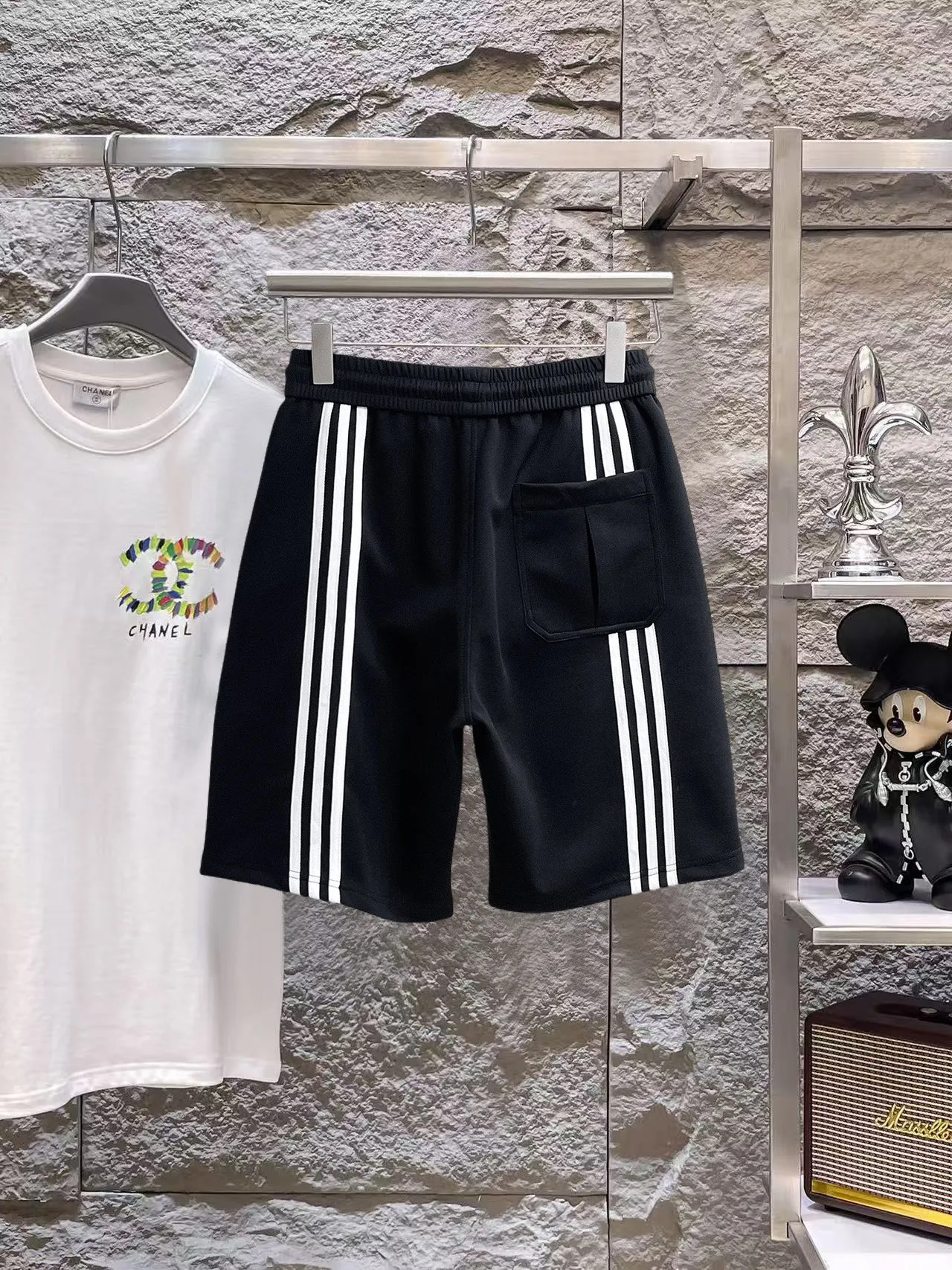 Y 3 Complete three standards 2026 summer New Arrival men's casual shorts, advanced custom-made Breathable fabric Breathable fabric with high elasticity and comfort, impeccable details, top-grade accessories, original logo design concept, delicate and soft feel! The upper body fit is awesome! Size: M-XXXL Please state your height and weight when ordering