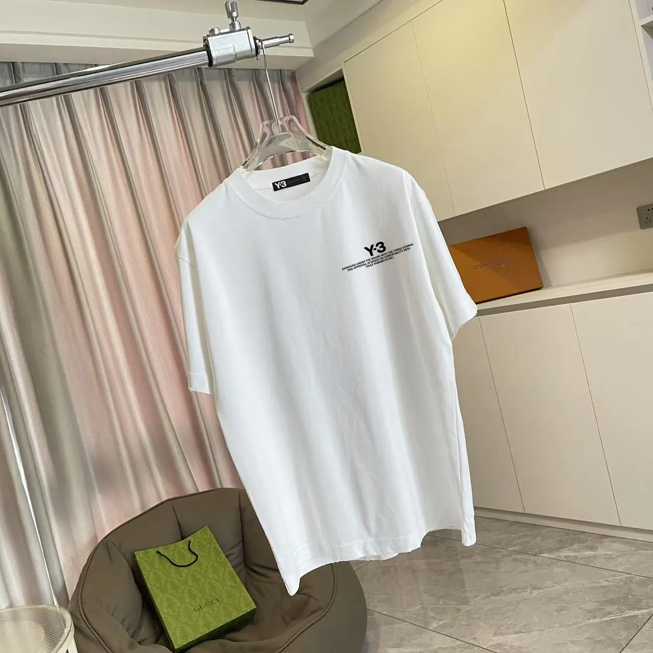 Y-3 2026 Summer New Arrival Washed, distressed, personalized letter logo print, short-sleeved T-shirt, customized fabric g Men and women Same Style Size: S M L XL XXL Five sizes Color: White Brown Purple Gray