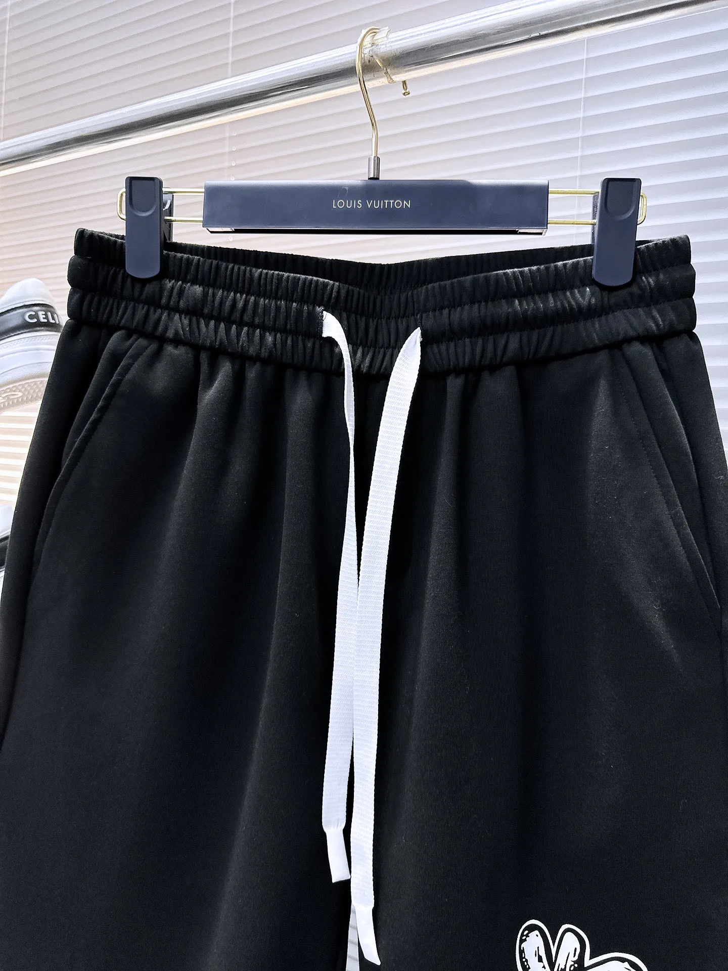Y 3 Complete three standards 2026 summer New Arrival men's casual shorts, advanced custom-made Breathable fabric Breathable fabric with high elasticity and comfort, impeccable details, top-grade accessories, original logo design concept, delicate and soft feel! The upper body fit is awesome! Size: M-XXXL Please state your height and weight when ordering