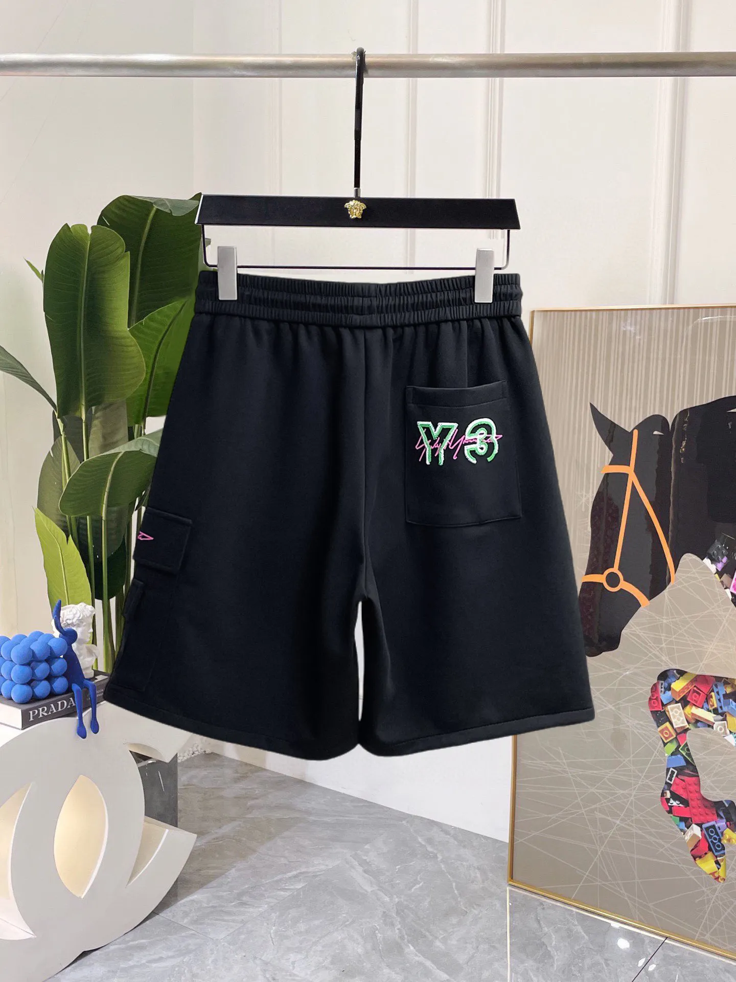 Y 3 Complete three standards 2026 summer New Arrival men's casual shorts, advanced custom-made Breathable fabric Breathable fabric with high elasticity and comfort, impeccable details, top-grade accessories, original logo design concept, delicate and soft feel! The upper body fit is awesome! Size: M-XXXL Please state your height and weight when ordering