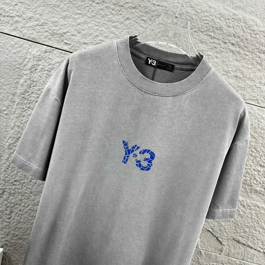 Y 3* Yamamoto Yo*ji 2026 Spring and Summer New Arrival Heavy-duty worn washed style with distressed letters three-dimensional flocking technology Customized pure cotton fabric Short-sleeved T-shirt Men and women Same Style Color: Washed gray Washed purple Washed black Washed pink Size: S size (100-140 catties) M size (130-160 catties) L size (150-175 catties) XL size (160-185 pounds) XXL (180 pounds)