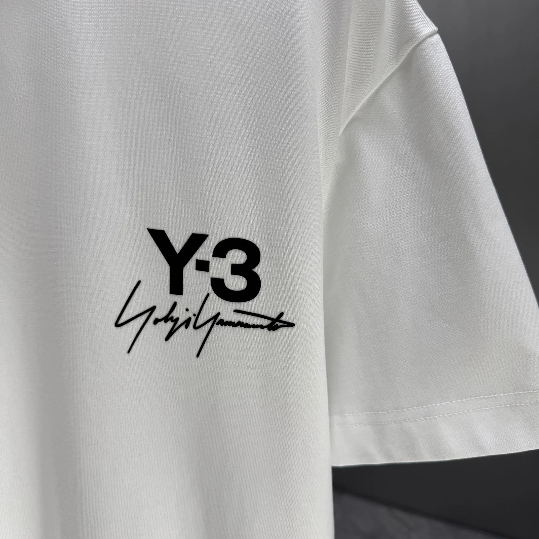Y 3 Yohji Yamamoto 2026 Spring and Summer New Arrival short-sleeved T-shirt Customized pure cotton letter logo flocking Color: Black White Color Sizes: S M L XL XXL