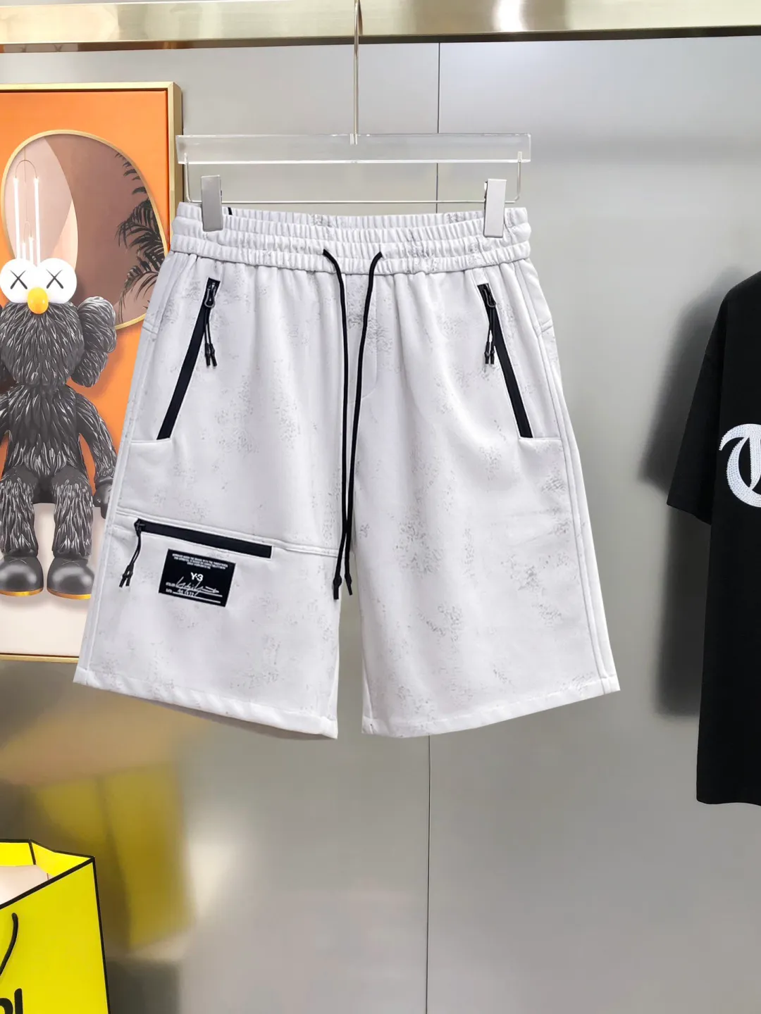 Y 3 Complete three standards 2026 summer New Arrival men's casual shorts, advanced custom-made Breathable fabric Breathable fabric with high elasticity and comfort, impeccable details, top-grade accessories, original logo design concept, delicate and soft feel! The upper body fit is awesome! Size: M-XXXL Please state your height and weight when ordering