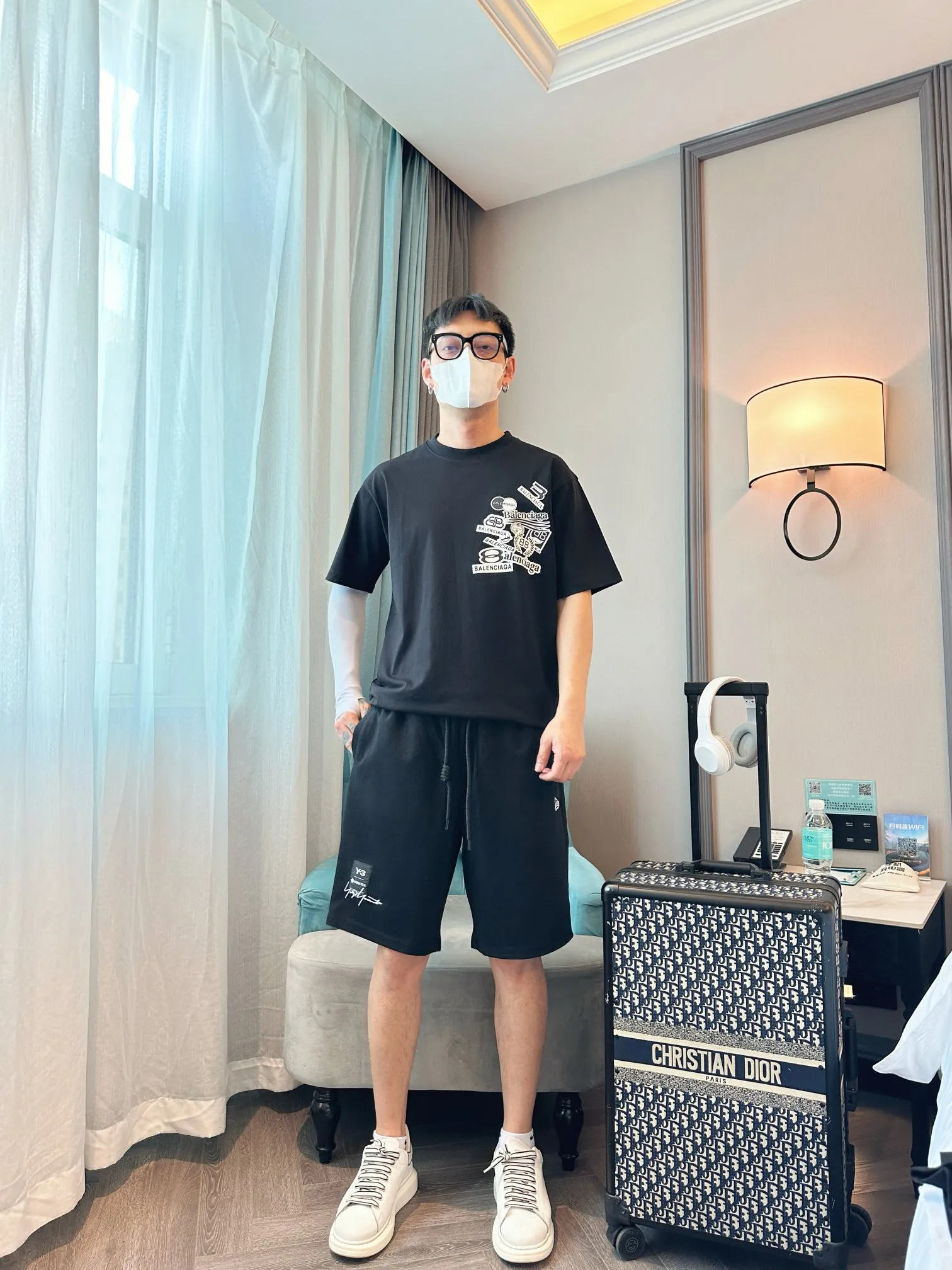 Y 3 Complete three standards 2026 summer New Arrival men's casual shorts, advanced custom-made Breathable fabric Breathable fabric with high elasticity and comfort, impeccable details, top-grade accessories, original logo design concept, delicate and soft feel! The upper body fit is awesome! Size: M-XXXL Please state your height and weight when ordering