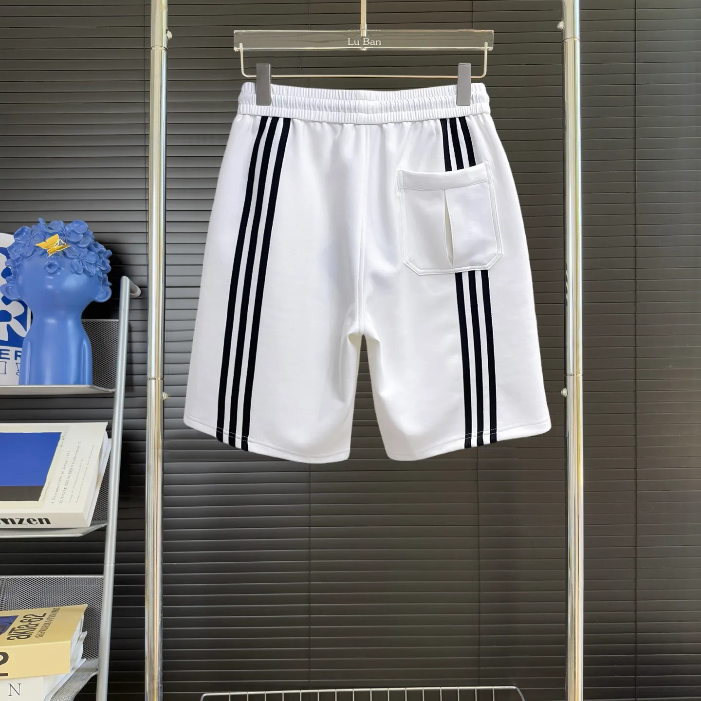 Y 3 Complete three standards 2026 summer New Arrival men's casual shorts, advanced custom-made Breathable fabric Breathable fabric with high elasticity and comfort, impeccable details, top-grade accessories, original logo design concept, delicate and soft feel! The upper body fit is awesome! Size: M-XXXL Please state your height and weight when ordering