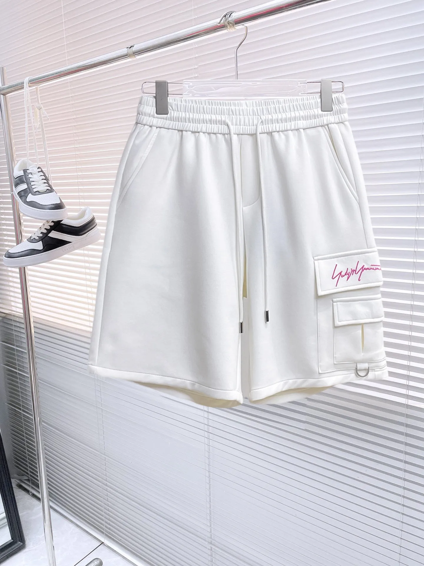 Y 3 Complete three standards 2026 summer New Arrival men's casual shorts, advanced custom-made Breathable fabric Breathable fabric with high elasticity and comfort, impeccable details, top-grade accessories, original logo design concept, delicate and soft feel! The upper body fit is awesome! Size: M-XXXL Please state your height and weight when ordering