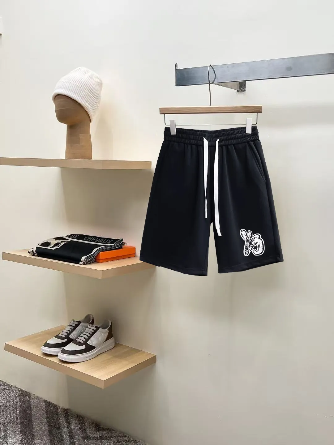 Y 3 Complete three standards 2026 summer New Arrival men's casual shorts, advanced custom-made Breathable fabric Breathable fabric with high elasticity and comfort, impeccable details, top-grade accessories, original logo design concept, delicate and soft feel! The upper body fit is awesome! Size: M-XXXL Please state your height and weight when ordering