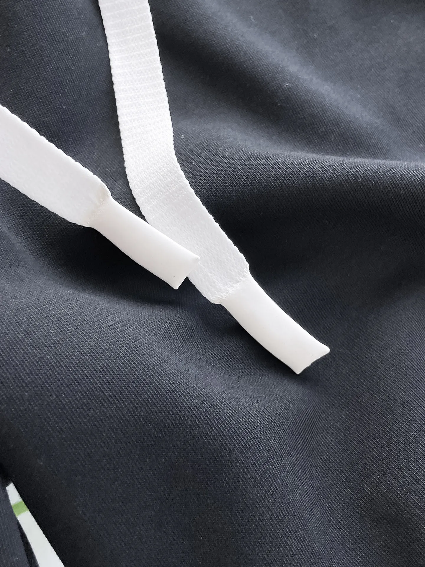 Y 3 Complete three standards 2026 summer New Arrival men's casual shorts, advanced custom-made Breathable fabric Breathable fabric with high elasticity and comfort, impeccable details, top-grade accessories, original logo design concept, delicate and soft feel! The upper body fit is awesome! Size: M-XXXL Please state your height and weight when ordering
