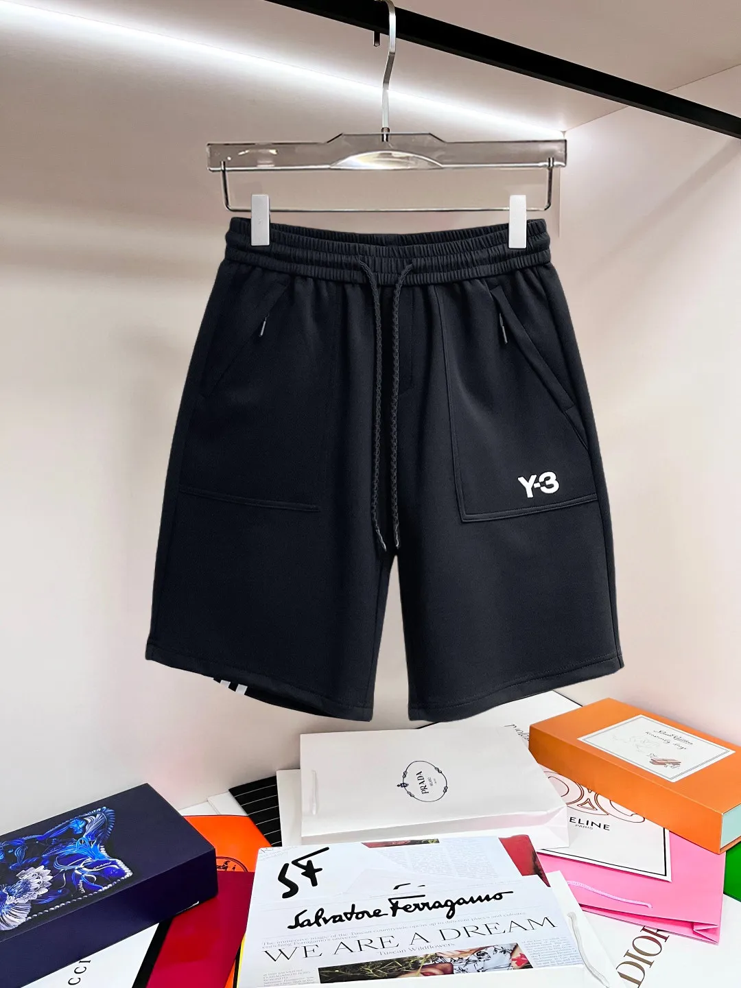 Y 3 Complete three standards 2026 summer New Arrival men's casual shorts, advanced custom-made Breathable fabric Breathable fabric with high elasticity and comfort, impeccable details, top-grade accessories, original logo design concept, delicate and soft feel! The upper body shape is awesome! Size: M-XXXL Please state your height and weight when ordering