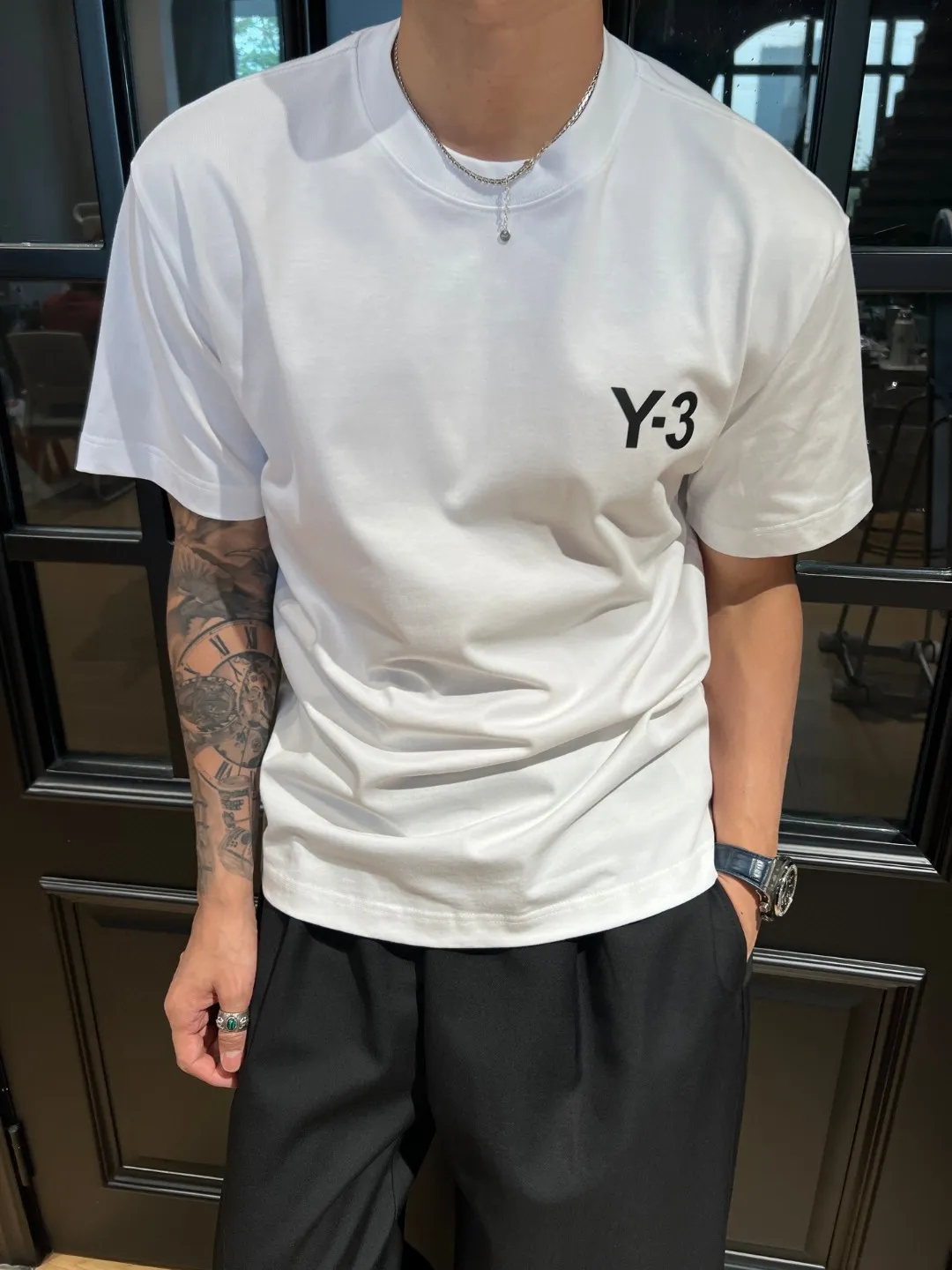 Y 3🌟Summer New Arrival🎽 is made of customized Salona fabric, which is super soft and skin-friendly! High-end logo printing and design embellishments, neat and detailed wiring on the inside, making the upper body fashionable! Premium Versatile model, quality is visible! Sizes: S-XXL Color: black, white