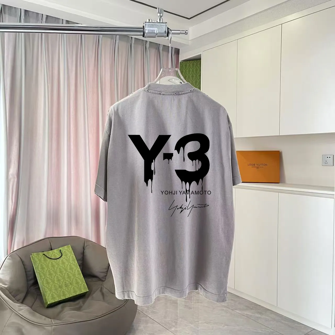 Y-3 2025 Summer New Arrival Washed gradient old and worn Personalized letter logo printing Short-sleeved T-shirt Customized fabric g Men and women Same Style Size: S M L XL XXL Five sizes Color: Black Gray Gradient black Gradient red