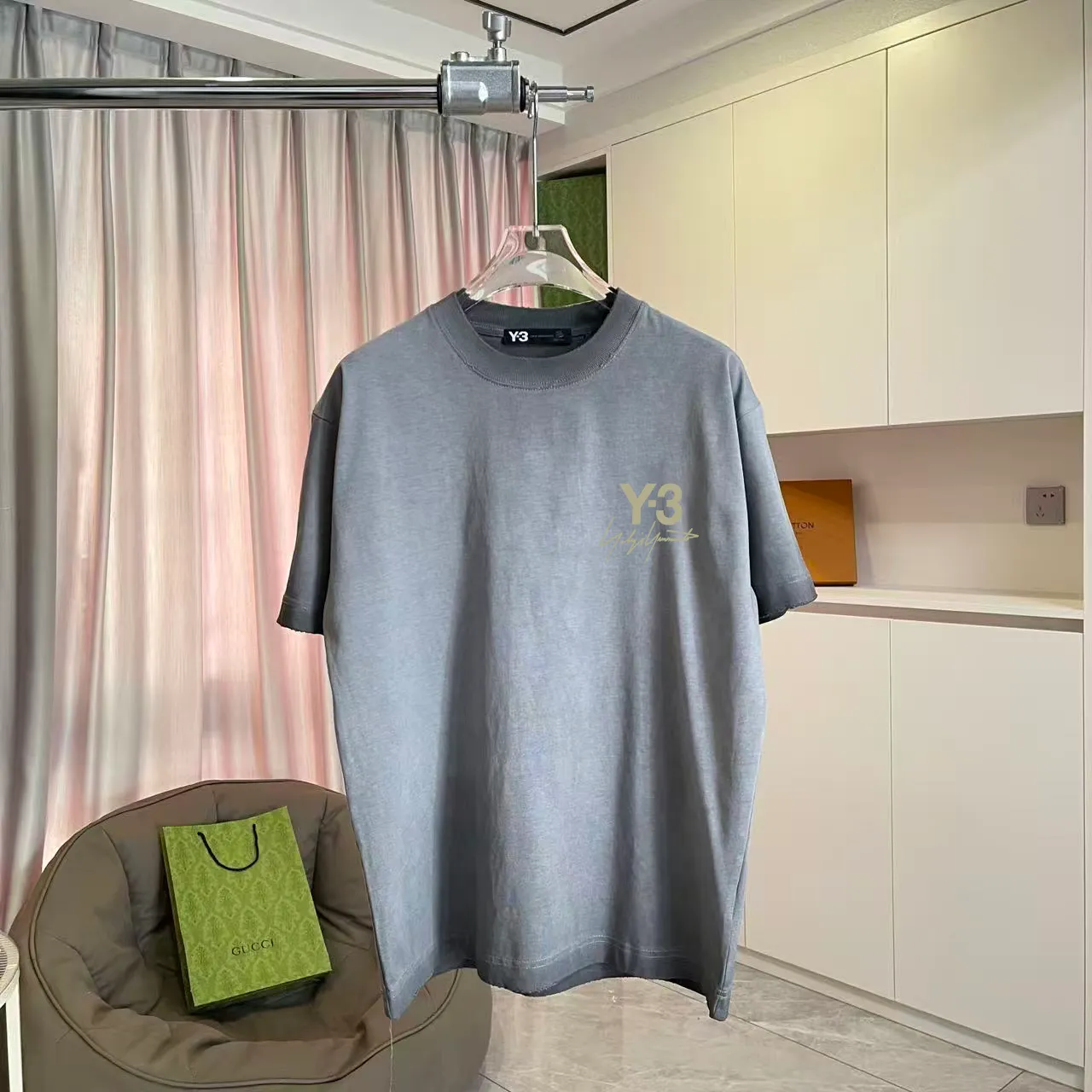 Y-3 2026 Summer New Arrival Washed, distressed, personalized letter logo print, short-sleeved T-shirt, customized fabric g Men and women Same Style Size: S M L XL XXL Five sizes Color: White Brown Purple Gray