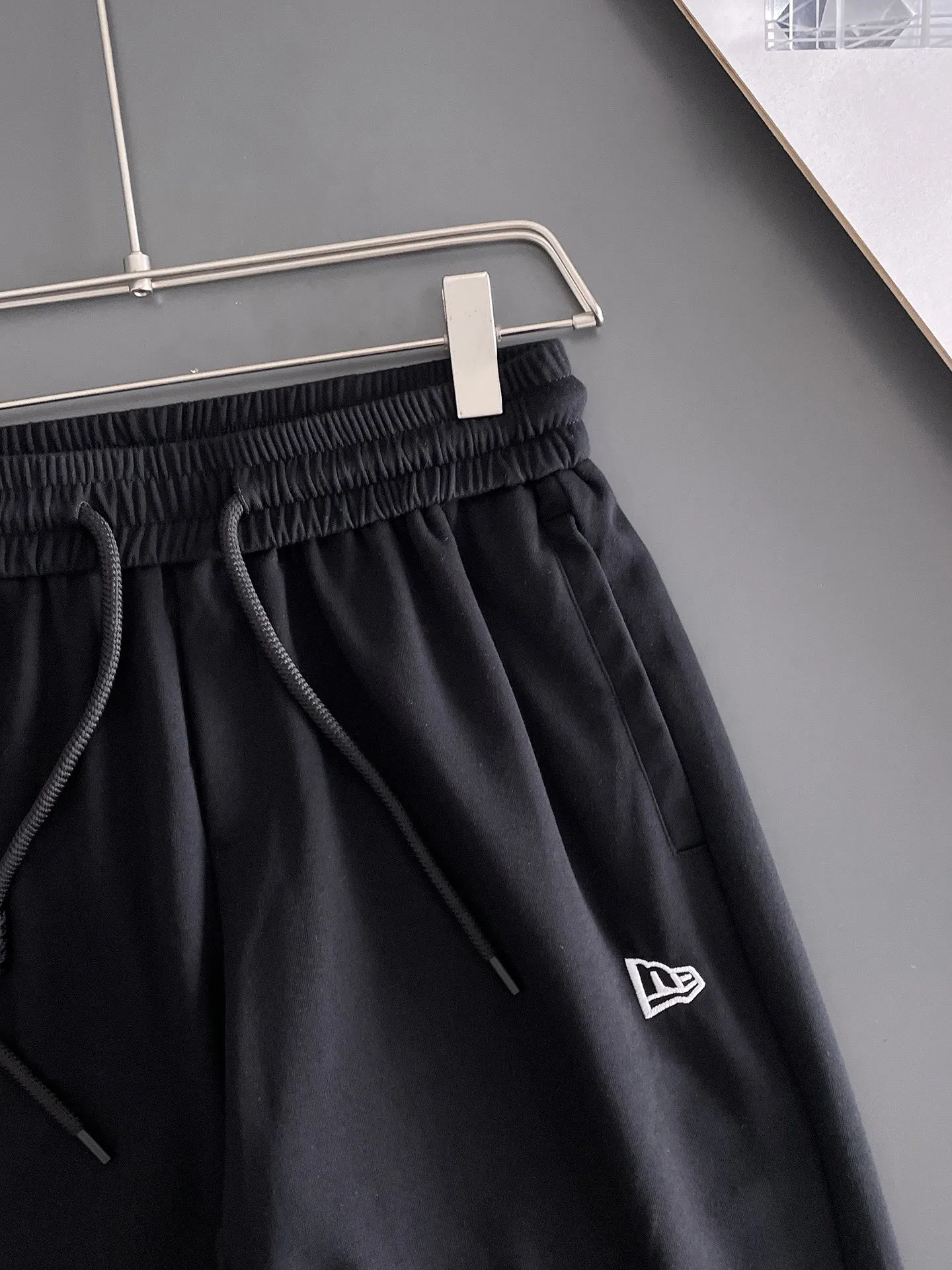Y 3 Complete three standards 2025 summer New Arrival men's casual shorts, advanced custom-made Breathable fabric Breathable fabric with high stretch and comfort, impeccable details, top-grade accessories, original logo design concept, delicate and soft feel! The upper body fit is awesome! Size: M-XXXL Please state your height and weight when ordering