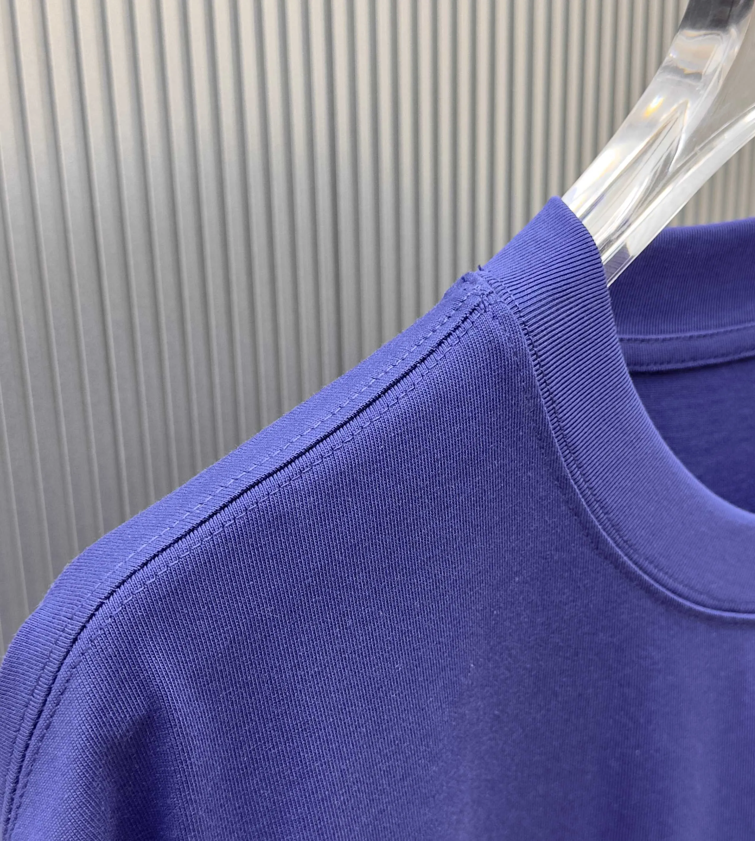 (Strictly control Quality) Style: Yamamoto-Yoji.Y-3 short-sleeved T-shirt Fabric: Double weight yarn 100% cotton Rib: Weight Sorona 1*1 trendy brand Process: Printing Color: White Night Blue Blue Cool Blue Floral Gray Black Size: M—4XL No gender distinction Men and women Same Style