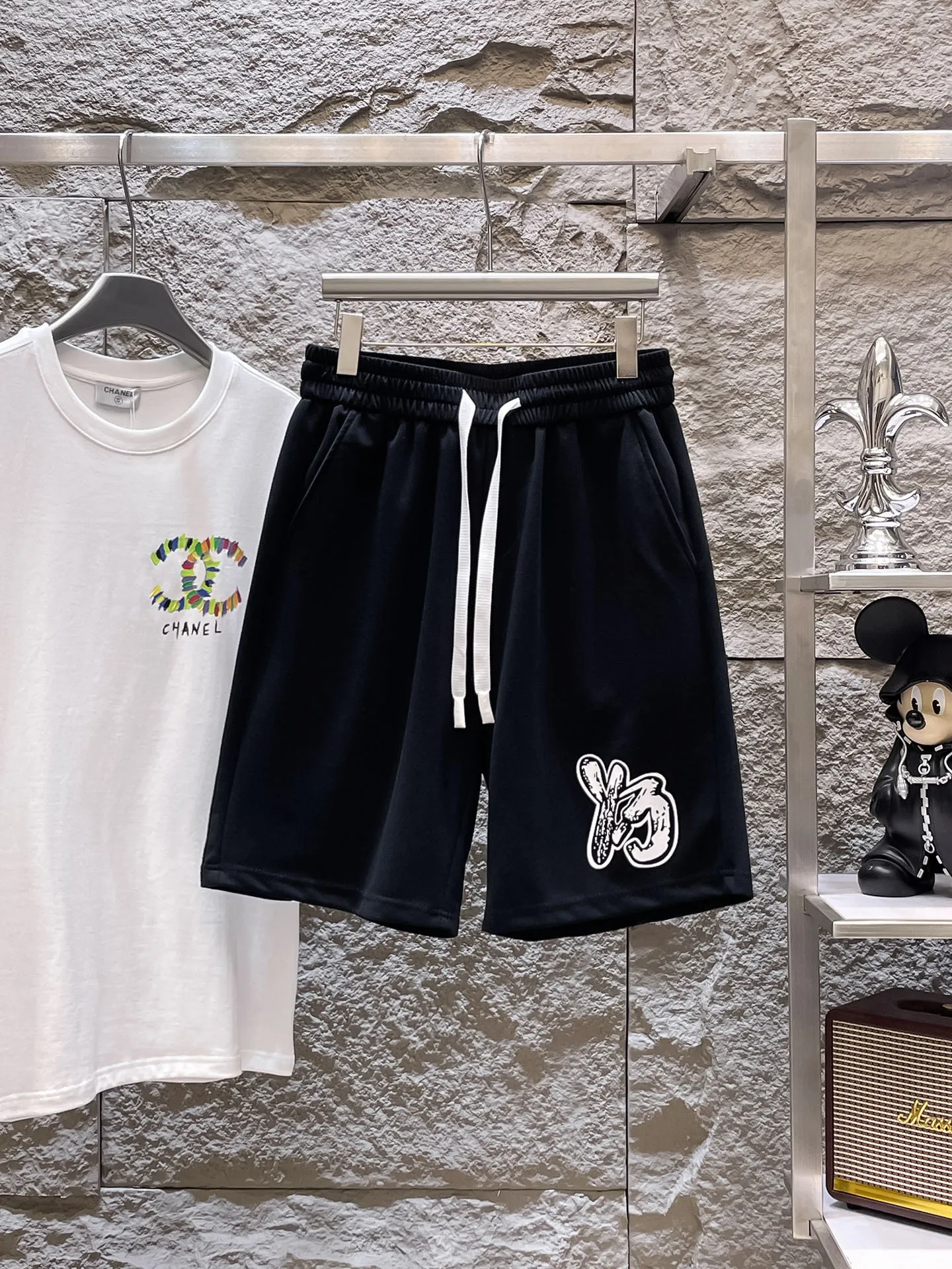 Y 3 Complete three standards 2026 summer New Arrival men's casual shorts, advanced custom-made Breathable fabric Breathable fabric with high elasticity and comfort, impeccable details, top-grade accessories, original logo design concept, delicate and soft feel! The upper body fit is awesome! Size: M-XXXL Please state your height and weight when ordering