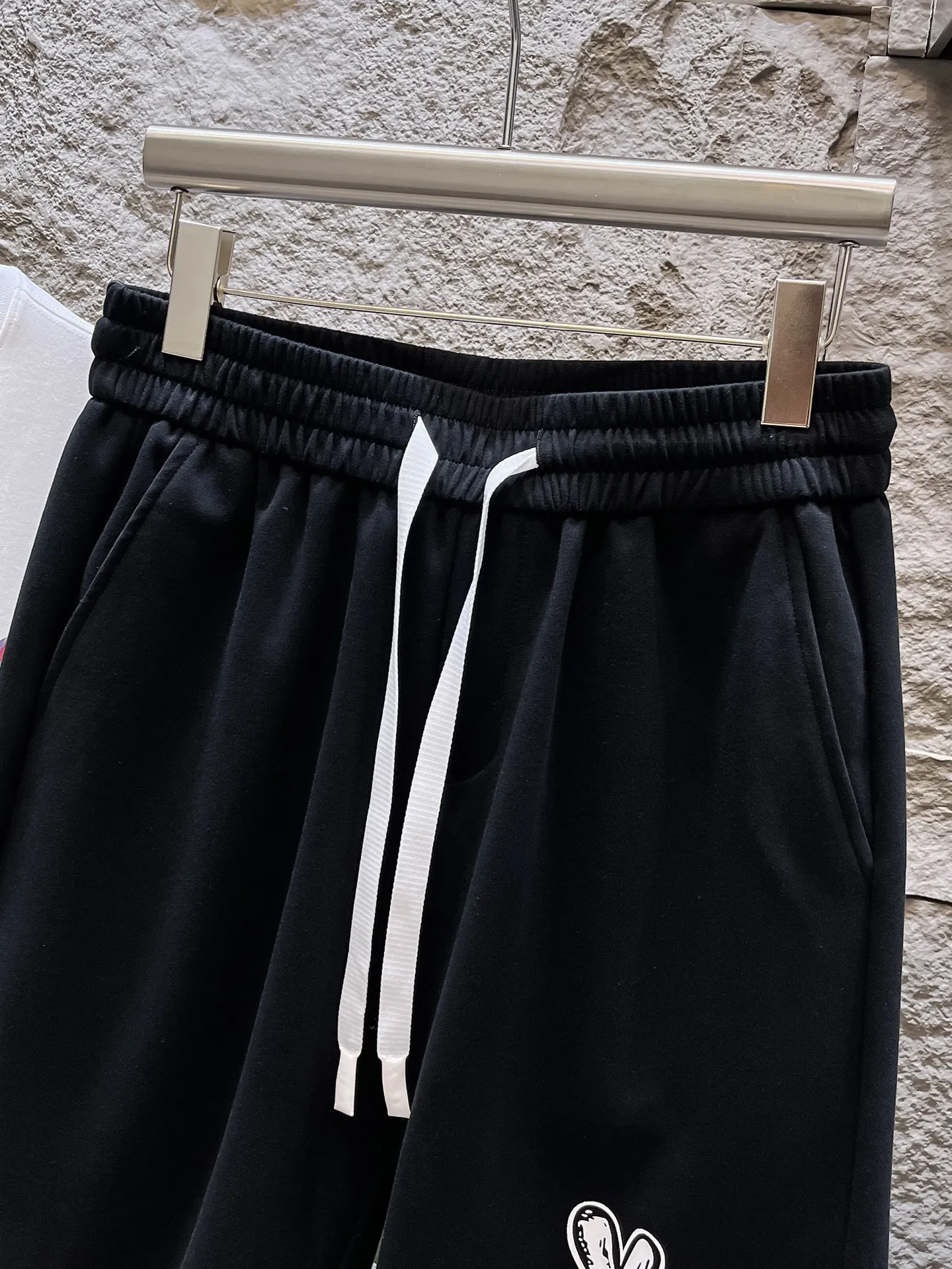 Y 3 Complete three standards 2026 summer New Arrival men's casual shorts, advanced custom-made Breathable fabric Breathable fabric with high elasticity and comfort, impeccable details, top-grade accessories, original logo design concept, delicate and soft feel! The upper body fit is awesome! Size: M-XXXL Please state your height and weight when ordering