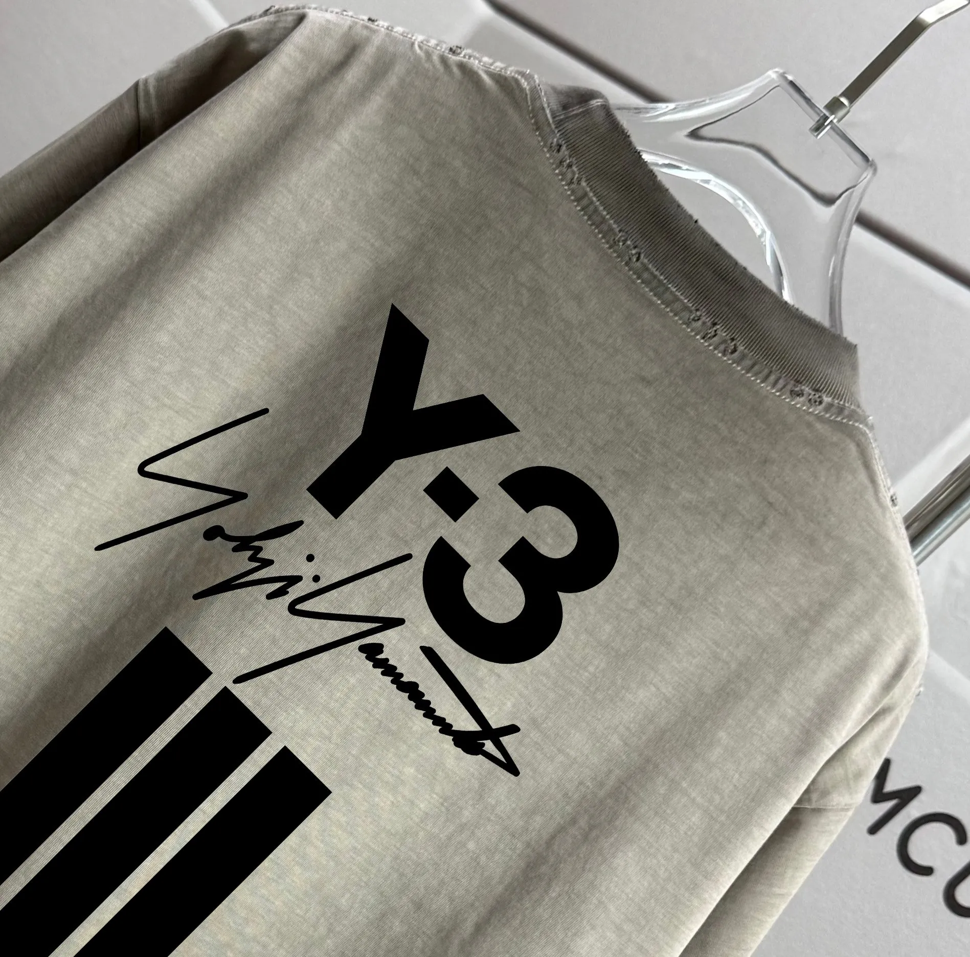# 95 Y 3*Yamamoto*Yoji 2026 Spring and Summer New Arrival Washed and worn Round neck short-sleeved tee Men's and Women's Same Style Loose version Color: Washed black Washed white Washed gray Brown Size: S M L XL XXL Size: S (90-130 pounds) M (120-150 pounds) L (140-165 pounds) XL (160-180 pounds) XXL (180 pounds)