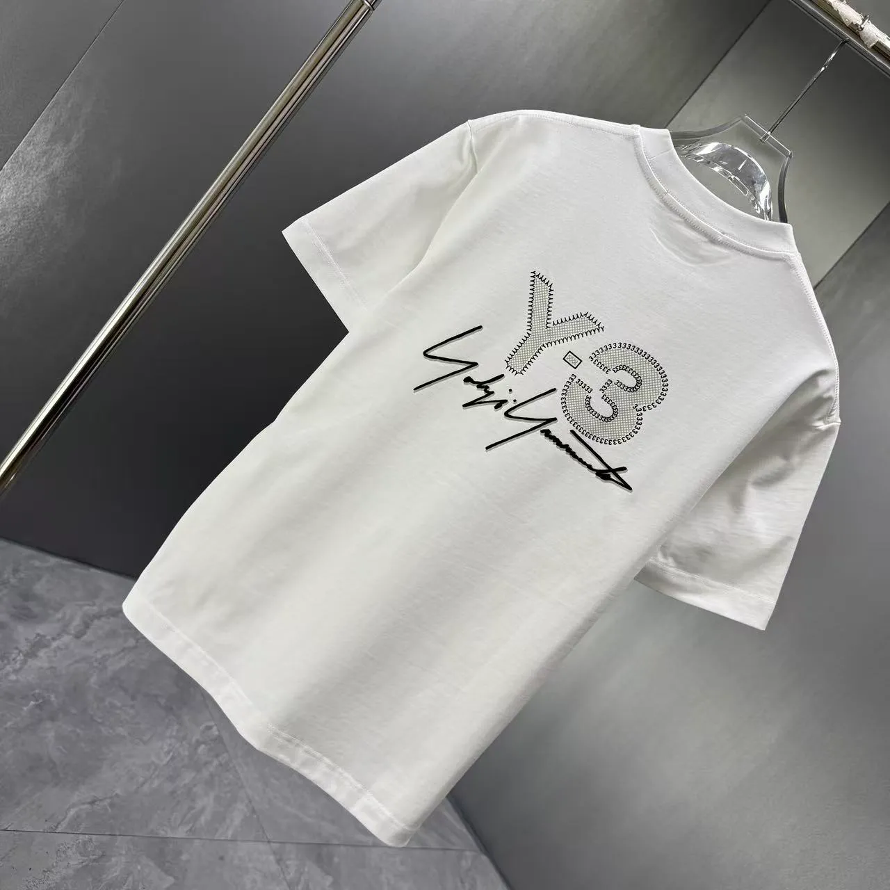 Y 3 Yohji Yamamoto 2026 Spring and Summer New Arrival short-sleeved T-shirt Customized cotton letter logo printing Color: Black White Color Sizes: S M L XL XXL